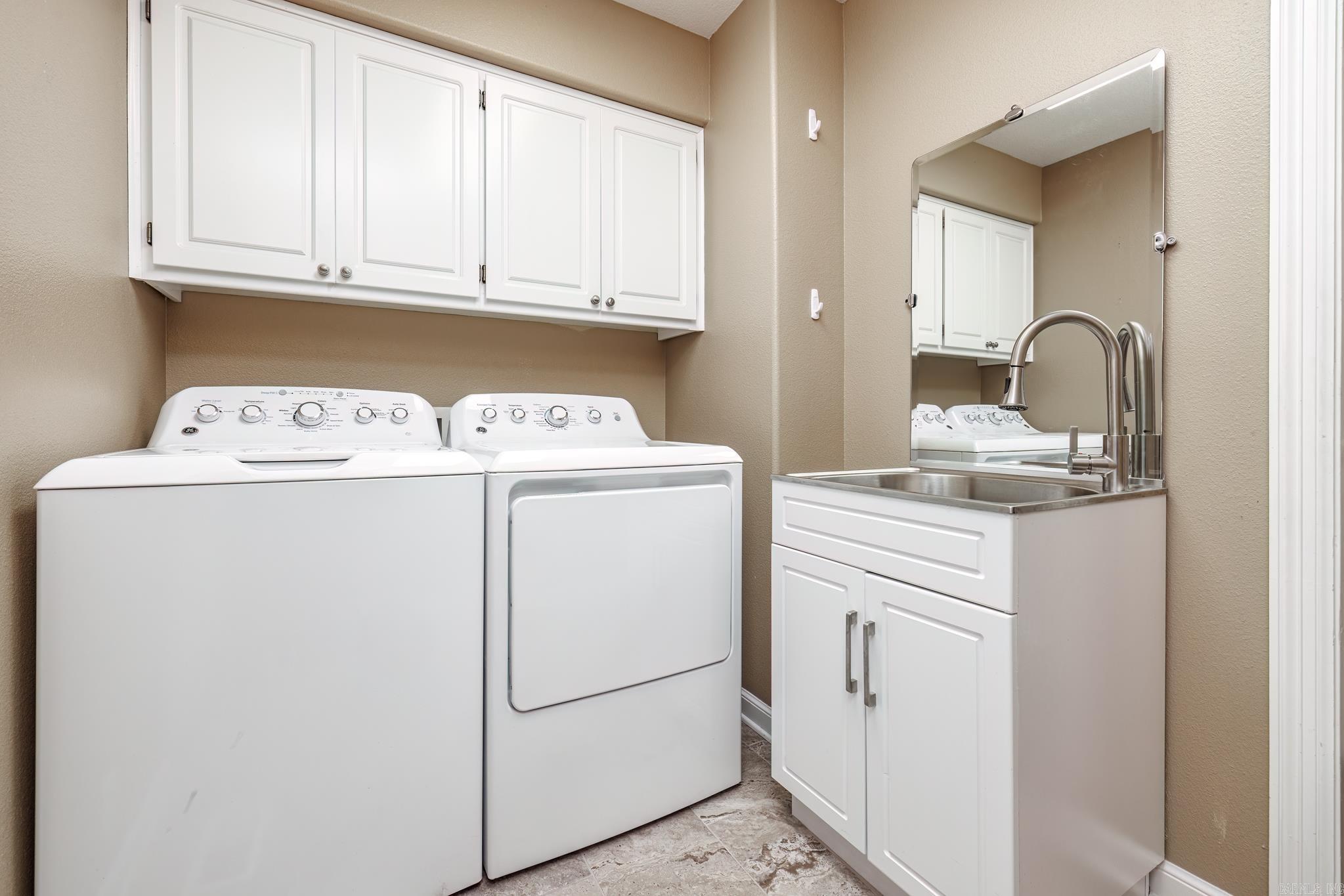 ISABELLA COURTS - Residential