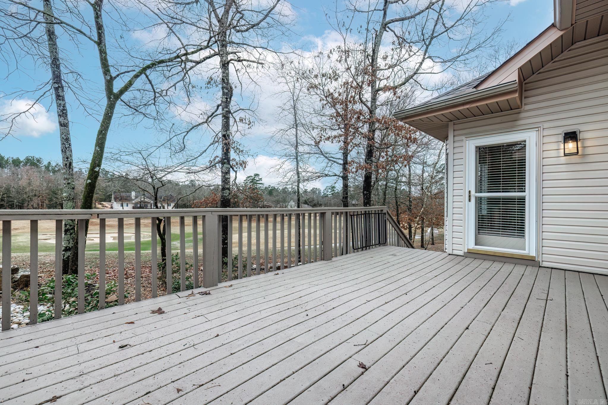 ISABELLA COURTS - Residential