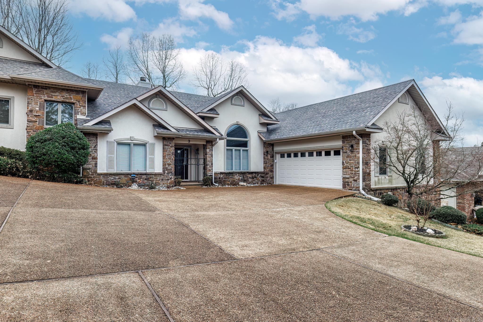 ISABELLA COURTS - Residential