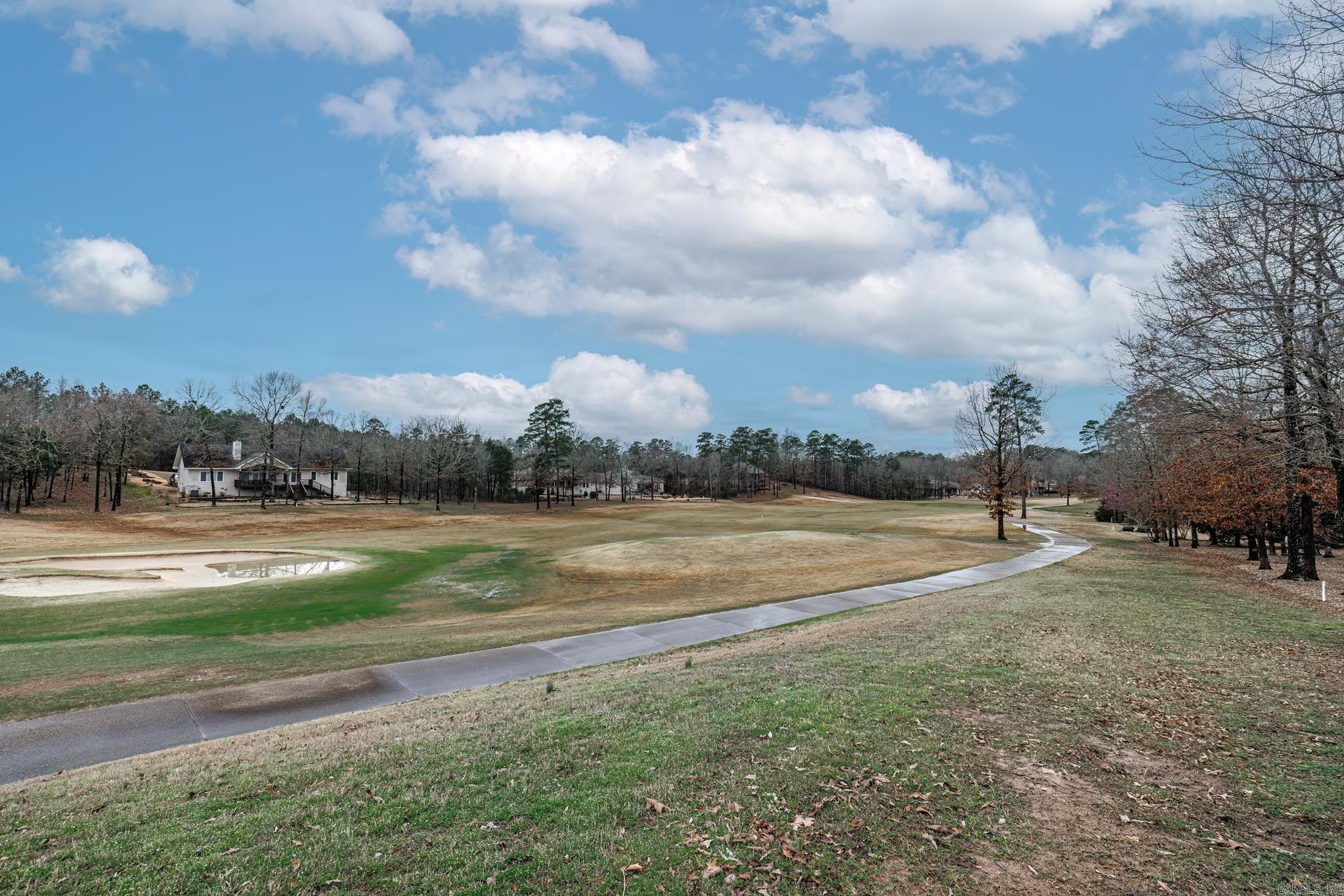 ISABELLA COURTS - Residential