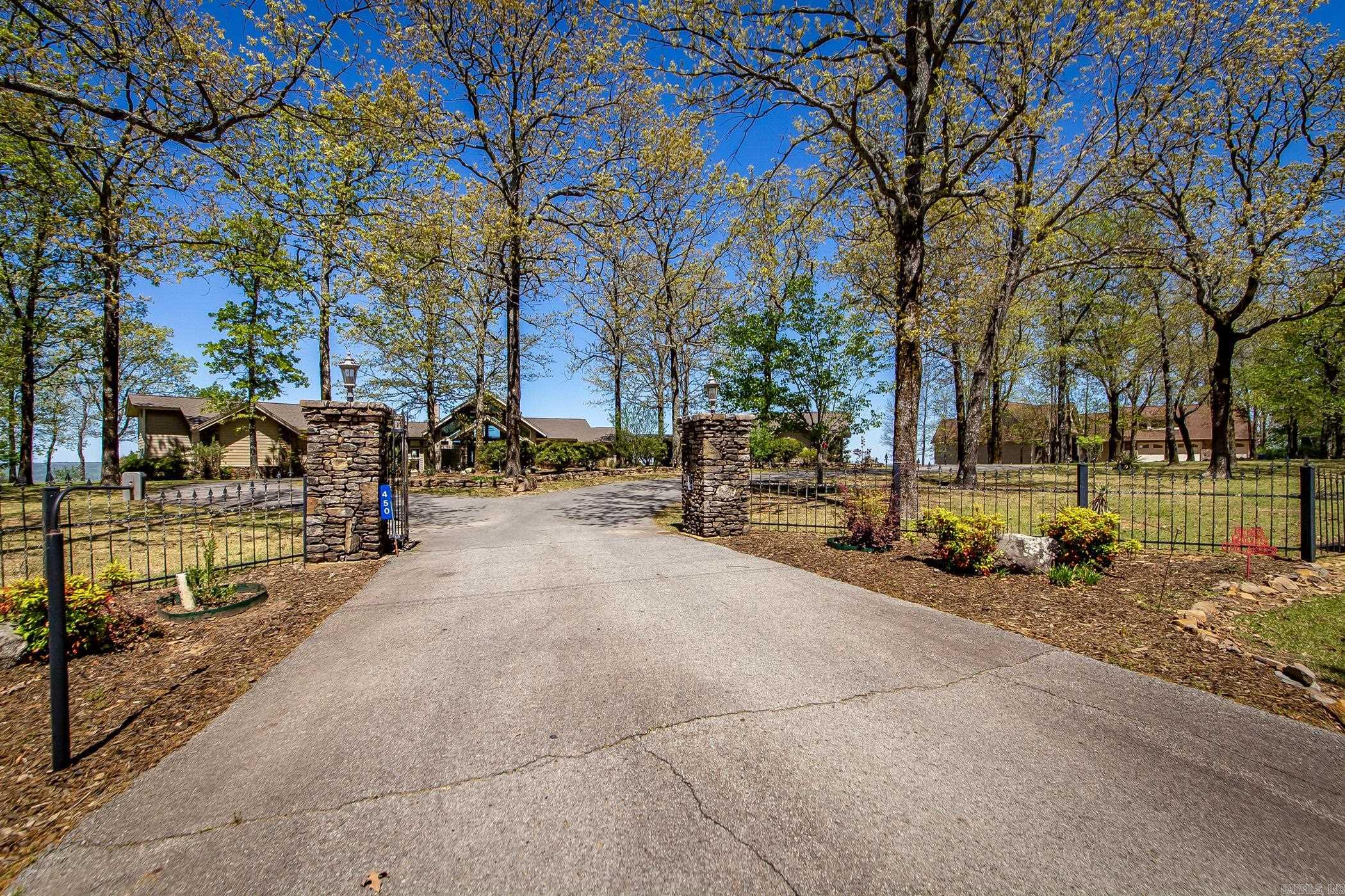 CLIFFVIEW TRACTS - Residential