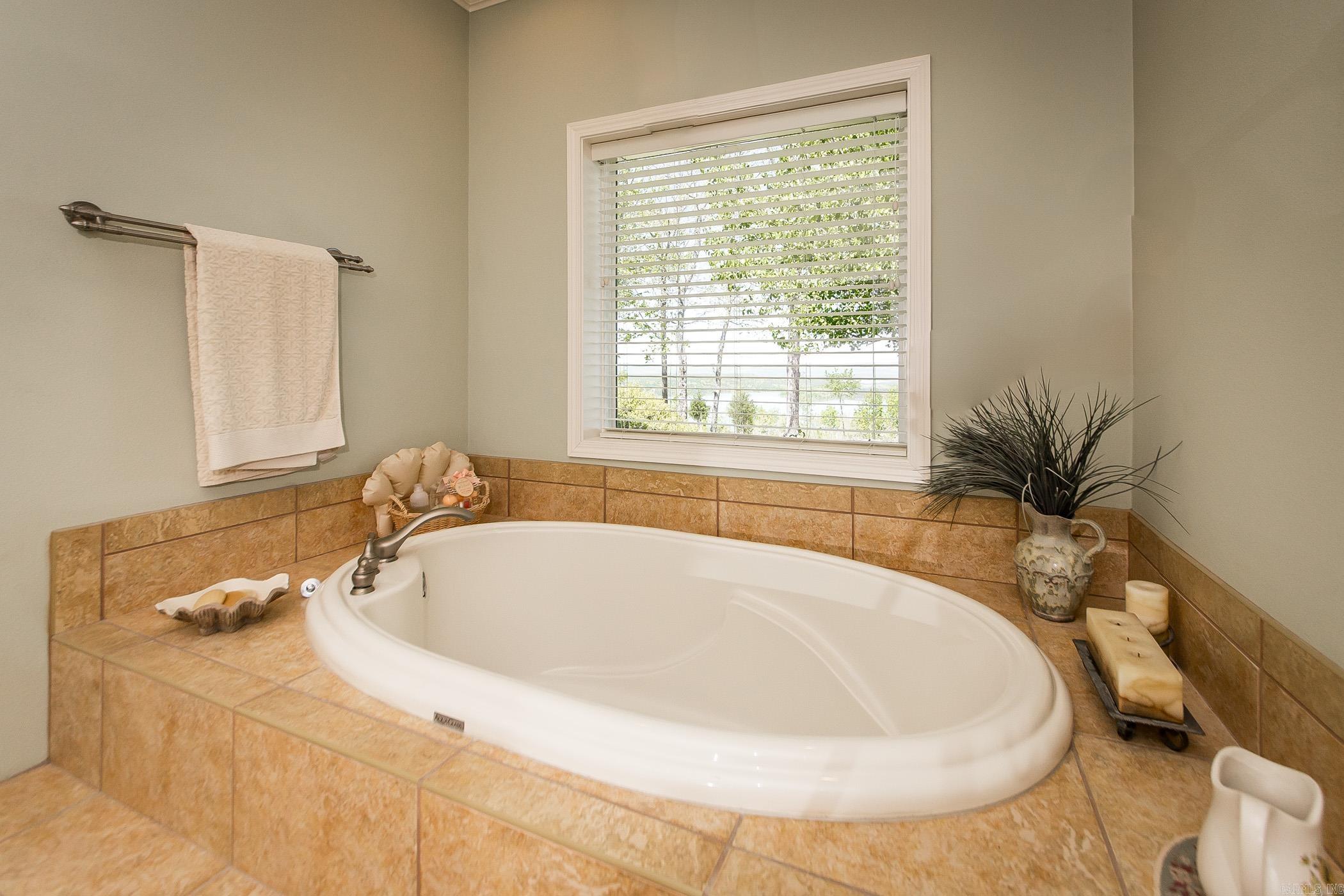 CLIFFVIEW TRACTS - Residential