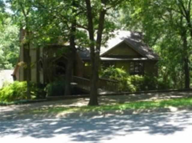 EXCITING, CONTEMPORARY DREAM, custom built home with quality construction for new homeowners to enjoy. Two large living areas with lots of light streaming through tall windows and skylights. One living area has a woodburning fireplace with gas starter, while the other living area has a cozy wood stove and opens onto screened porch to enjoy nature. Kitchen has granite counter tops, stainless appliances, bar and spacious breakfast area. Formal dining room will accomodate several guests. This homes is an enter