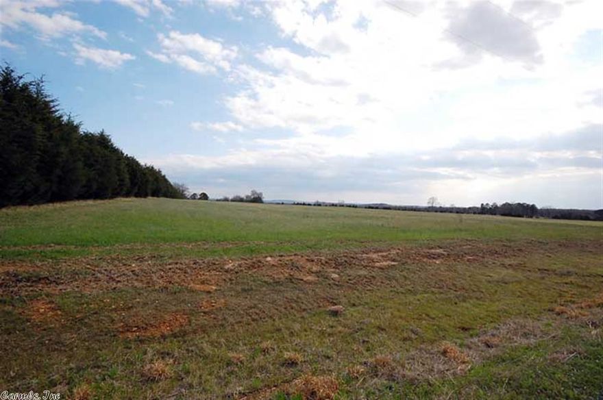 Elevated building site on one of Blue Hole Estates' most beautiful lots. This lot is cleared and ready for you to build on. Panoramic views, peace and quiet, and a tranquil setting. Electric and city water are available.