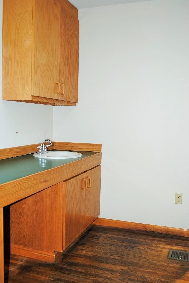 Metes & Bounds - Commercial Sale