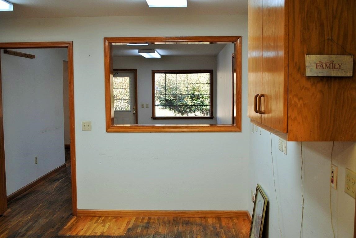 Metes & Bounds - Commercial Sale