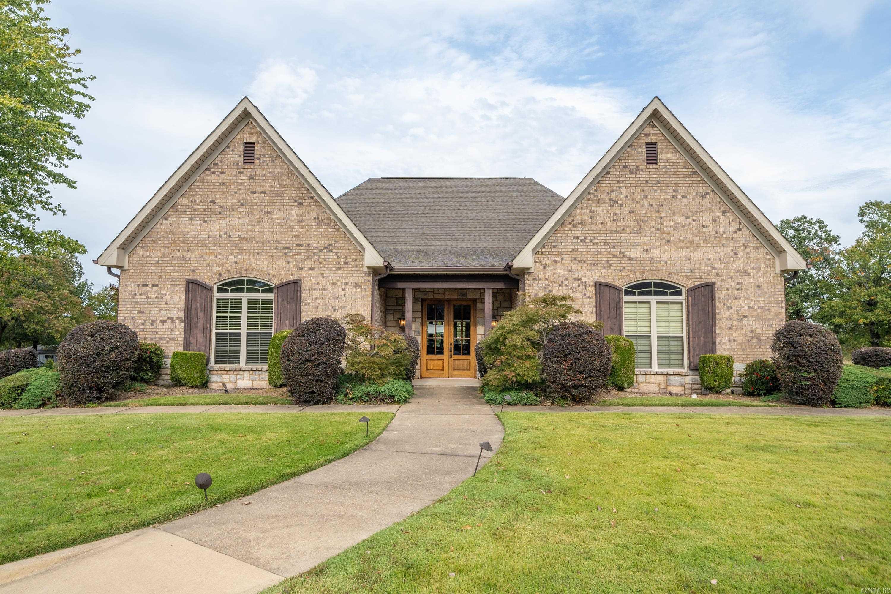 The Legends - Residential