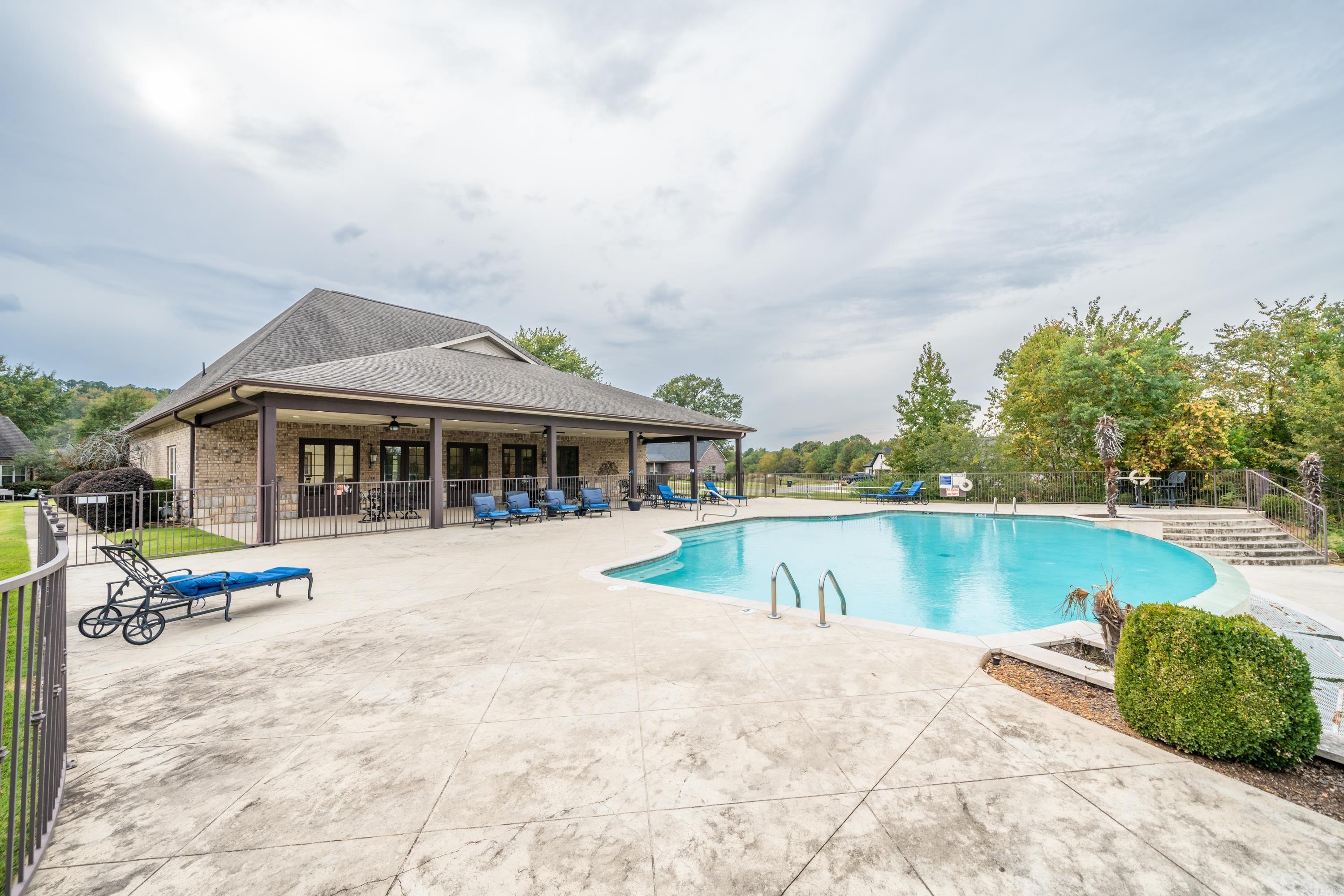 The Legends - Residential