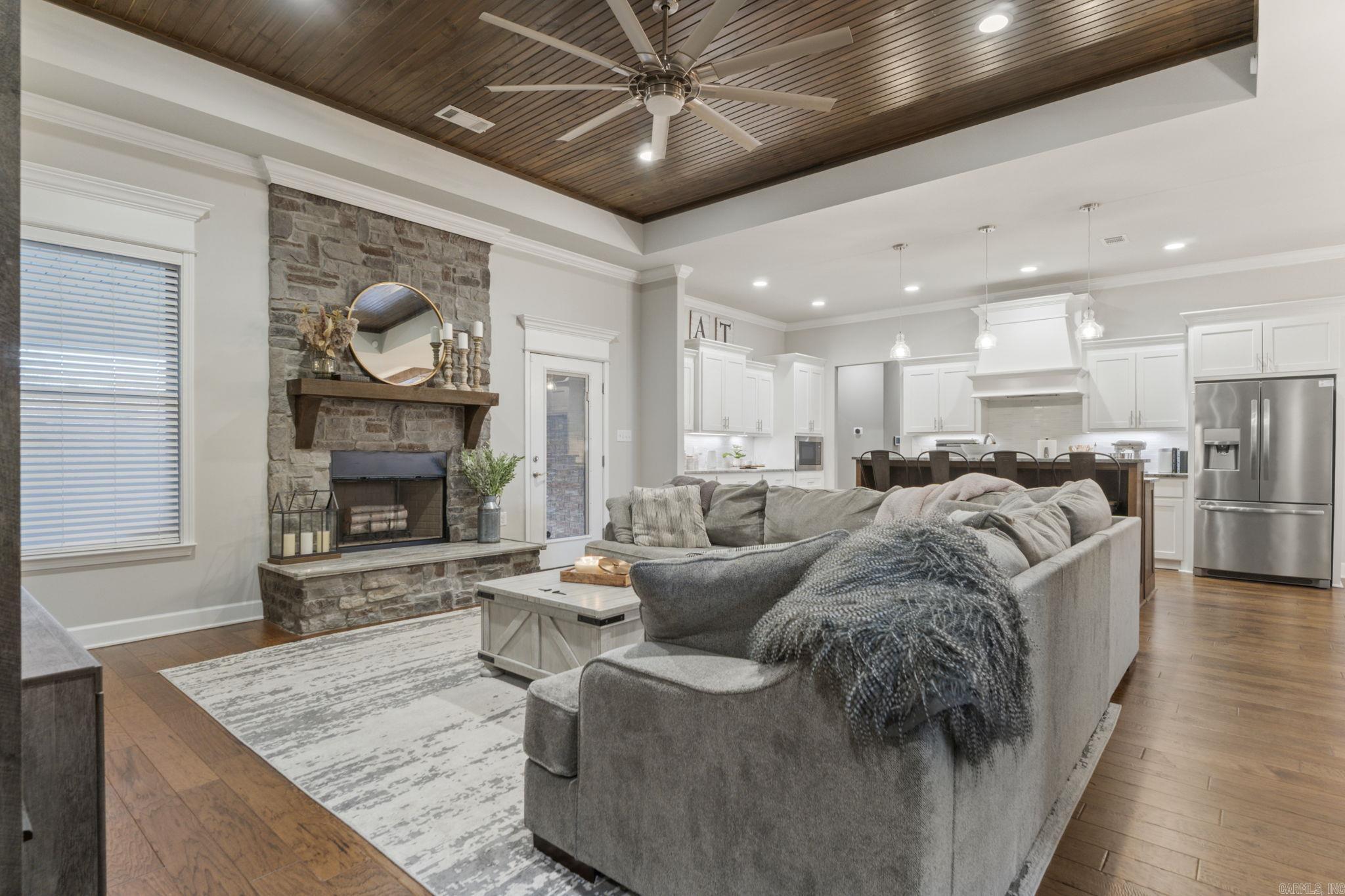 SPRINGDALE ESTATES - Residential