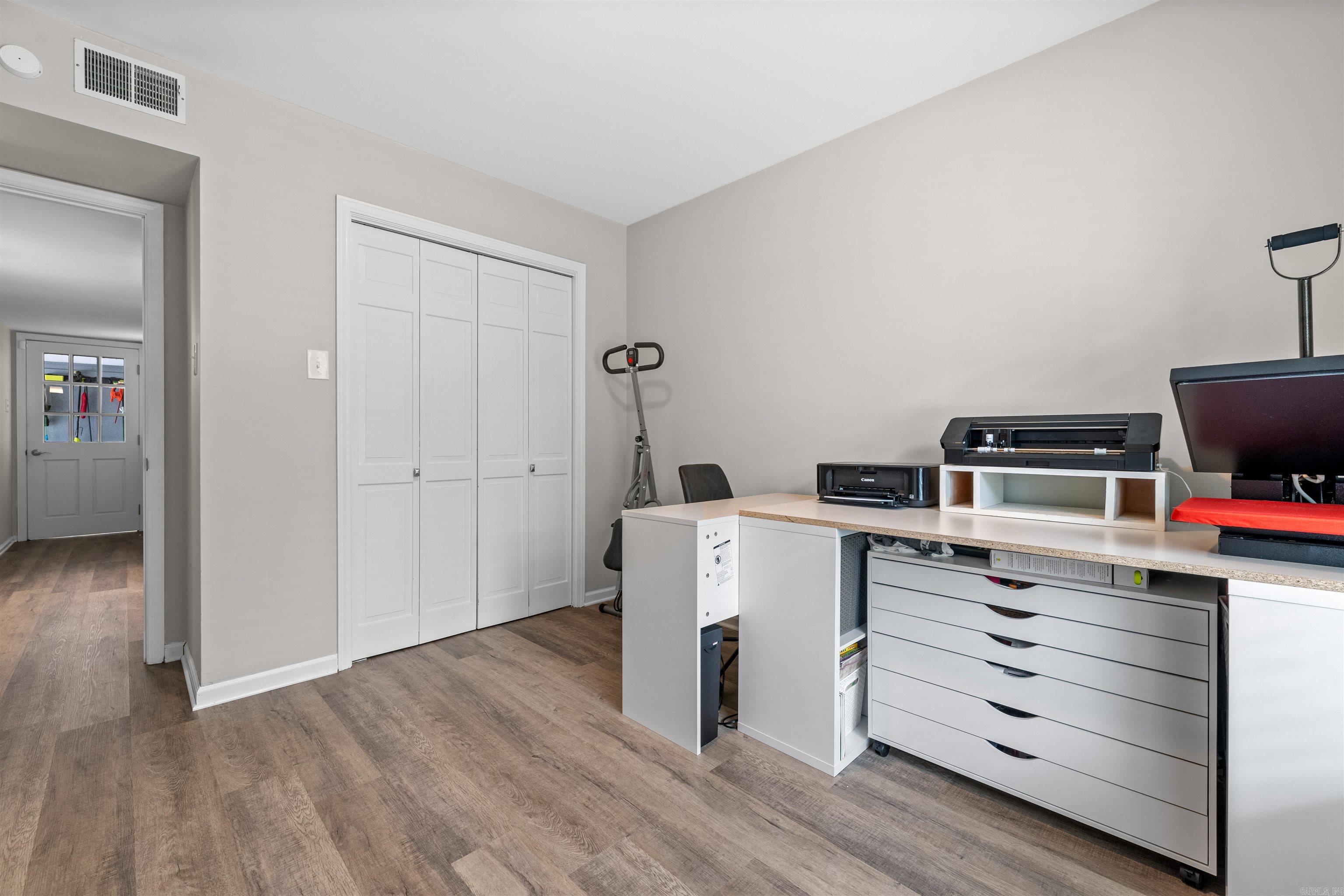 INDIAN HILLS - Residential