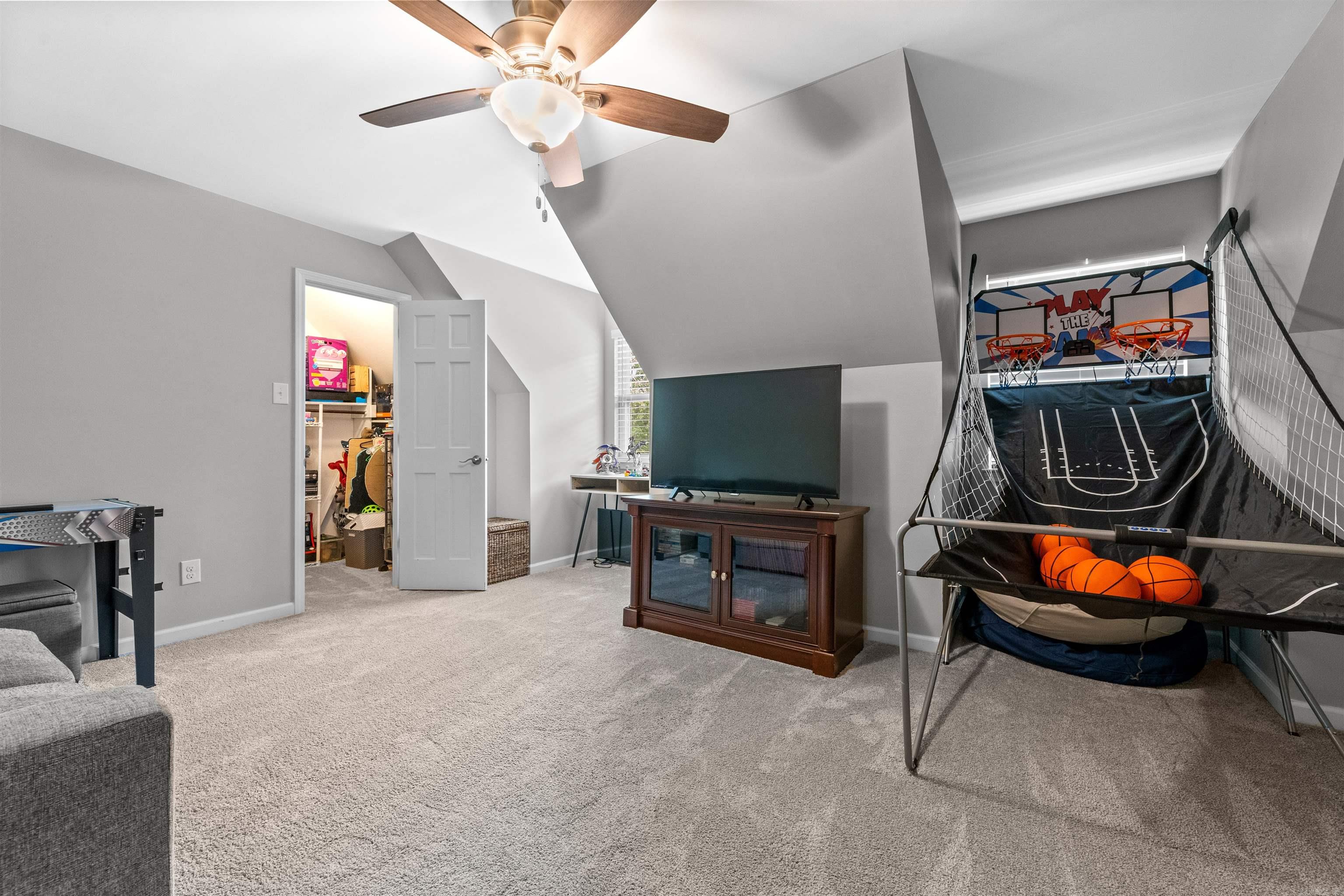 INDIAN HILLS - Residential