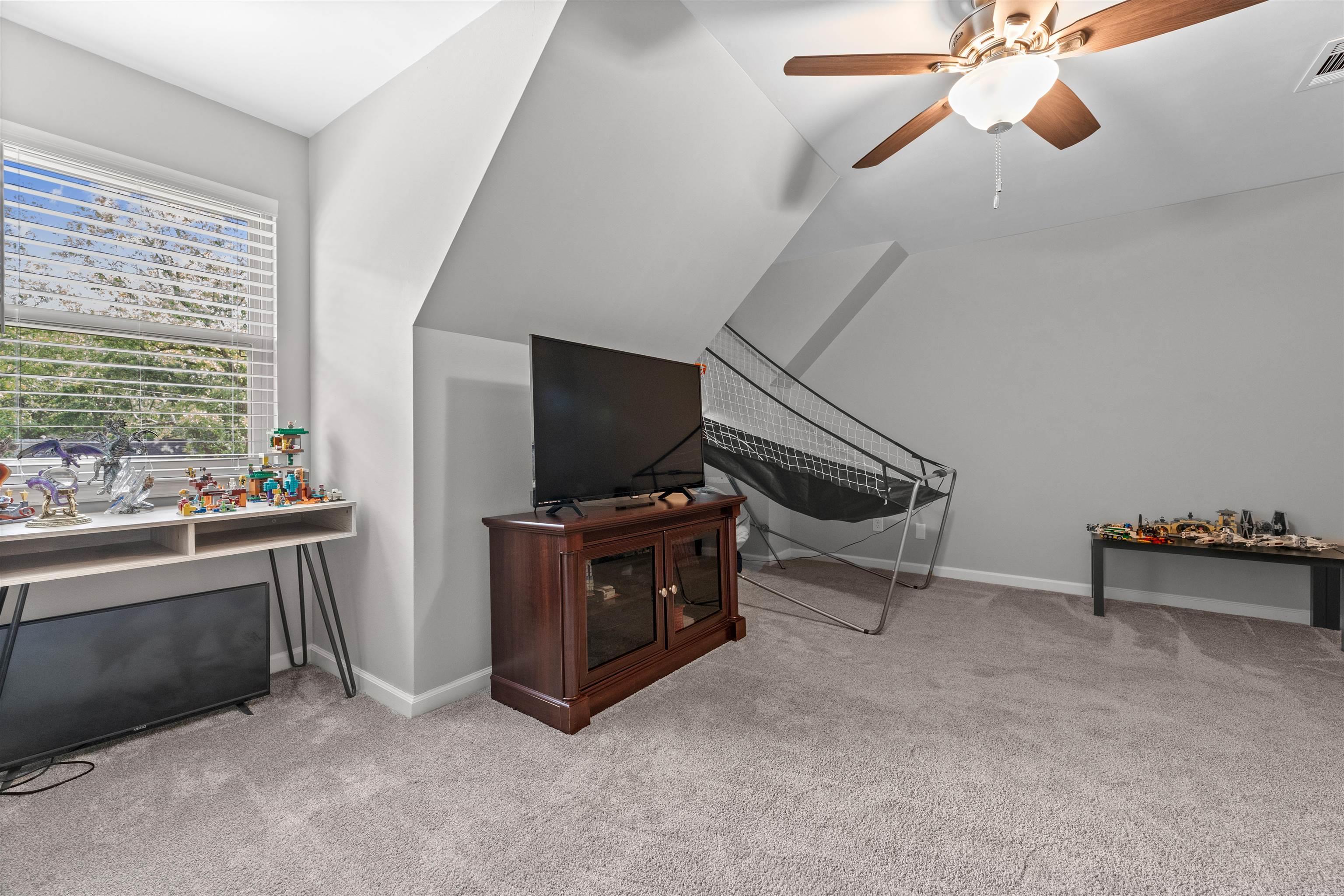 INDIAN HILLS - Residential