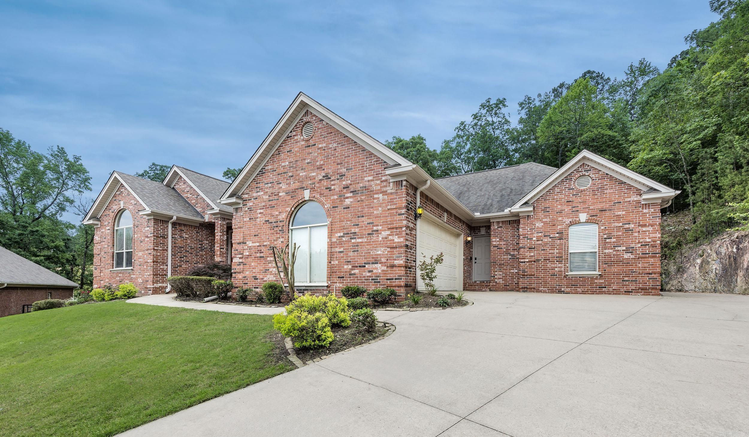 CHENAL VALLEY CHALAMONT PLACE - Residential