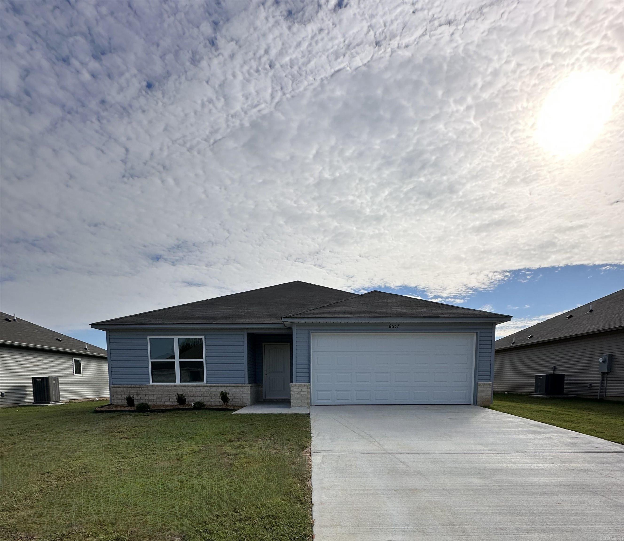 TRAMMEL ESTATES - Residential