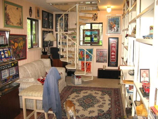 HAMILTON HILLS - Residential