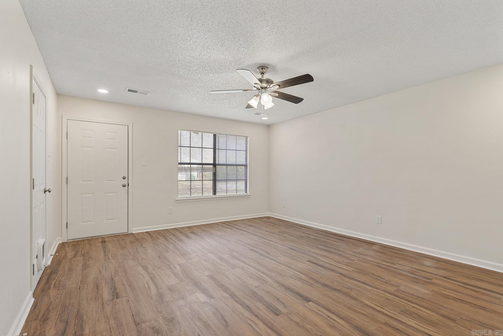 ORIGINAL TOWN-BRYANT - Residential