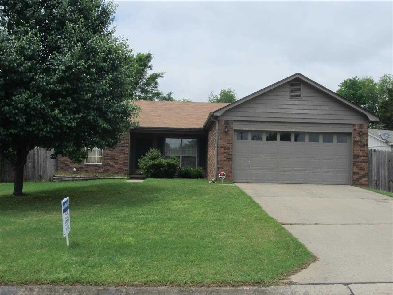 WELL MAINTAINED HOME IN THE HEART OF BRYANT CLOSE TO SHOPPING, INTERSTATE, RESTAURANTS AND MUCH MORE. 3 BEDROOM , 2 BATH HOME. SPLIT FLOOR PLAN. OPEN KITCHEN, DINING AND LIVING AREA. WOOD BURNING FIREPLACE WITH GAS STARTER. FENCED BACK YARD, PATIO OFF LIVING ROOM. TWO CLOSETS IN THE MASTER SUITE, SEP. SHOWER AND JETTED TUB. HEATING AND AIR 2YEARS OLD, ROOF AND CARPET REPLACED IN 2009. NEW DISHWASHER, MICROWAVE, AND GARBAGE DISPOSAL. PLEASE MEASURE FOR SQ FT ACCURACY.