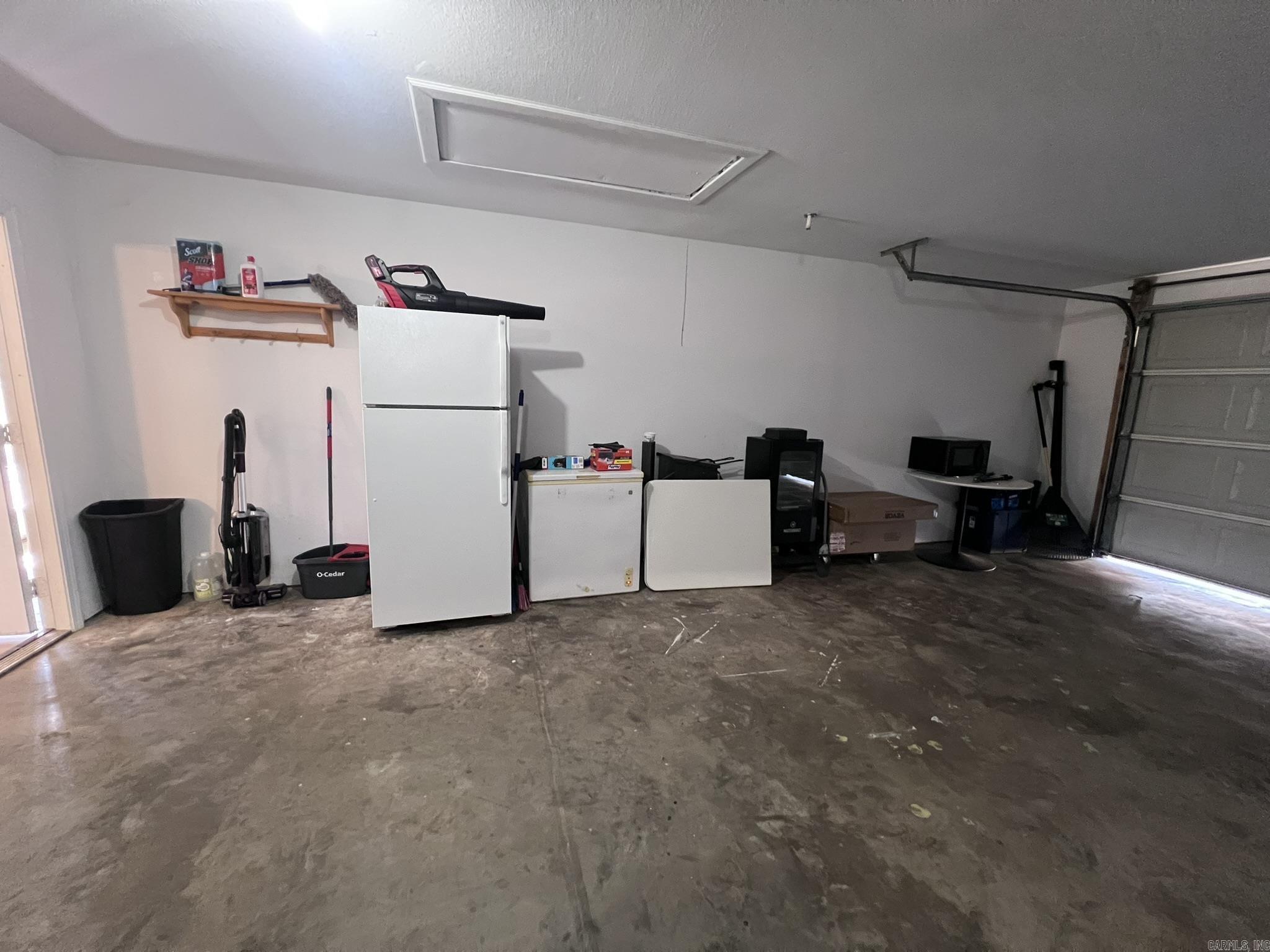 BLAKES TALL PINES - Residential