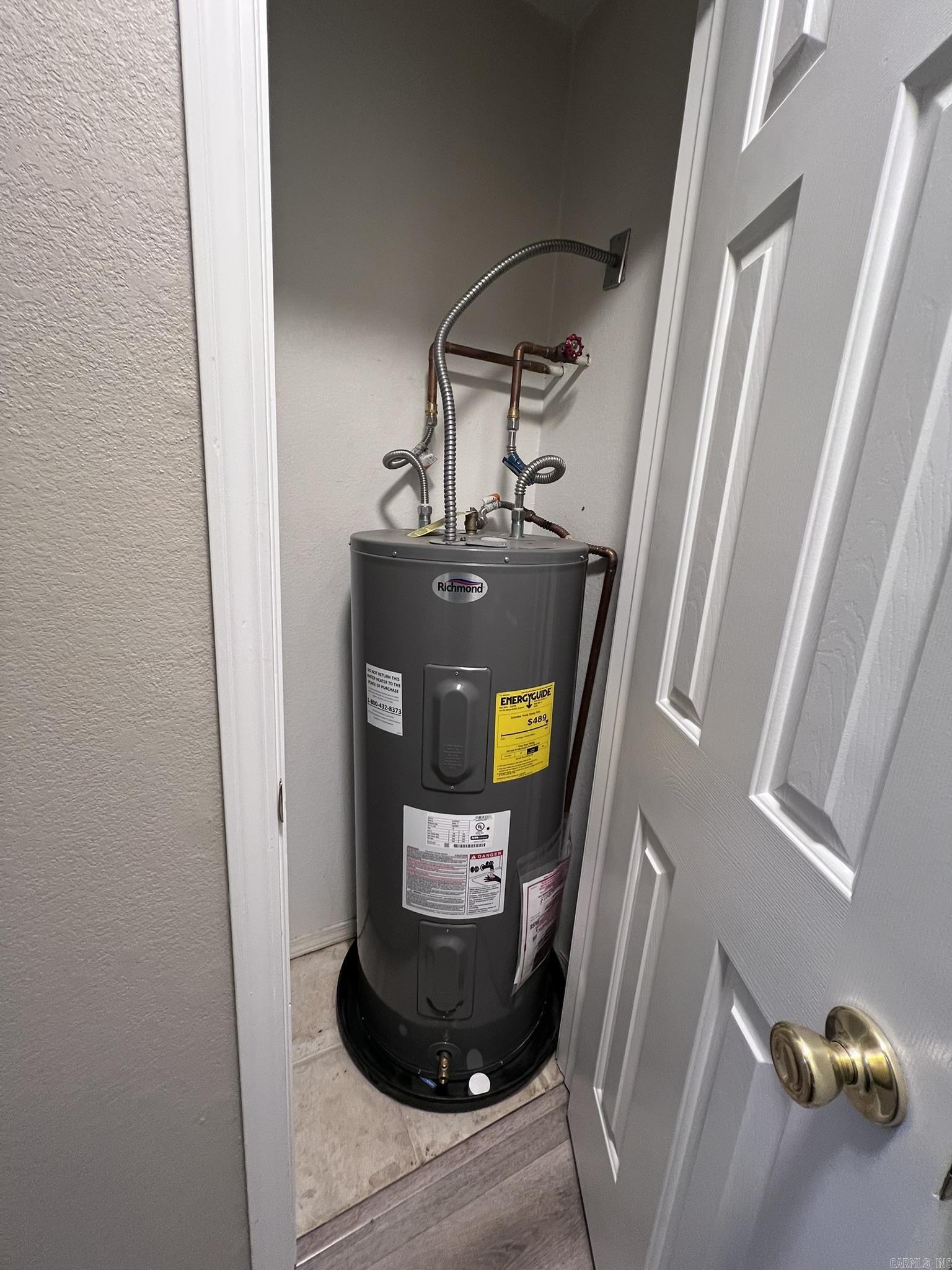 BLAKES TALL PINES - Residential