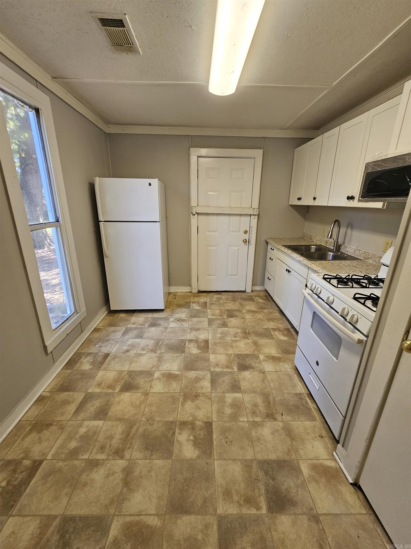 Sunny Side - Residential Lease