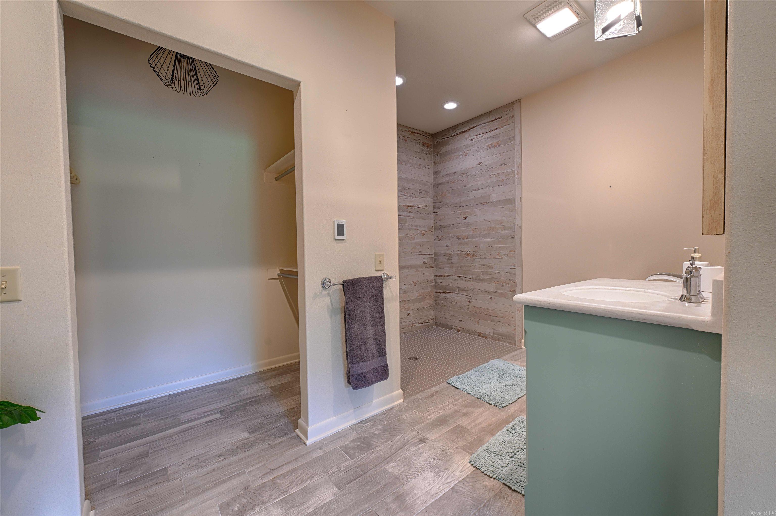 MAZARN ESTATES - Residential