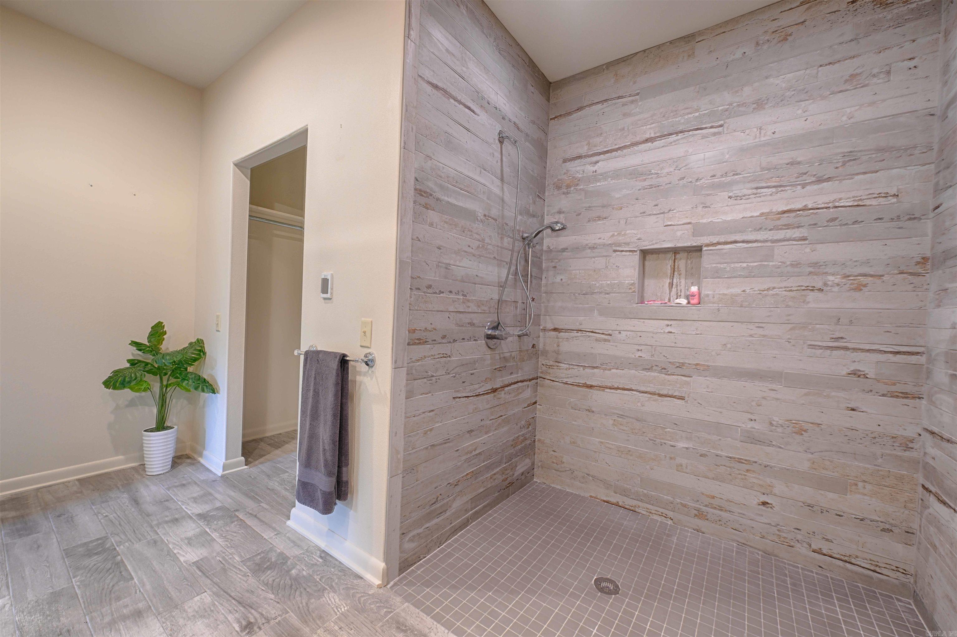 MAZARN ESTATES - Residential