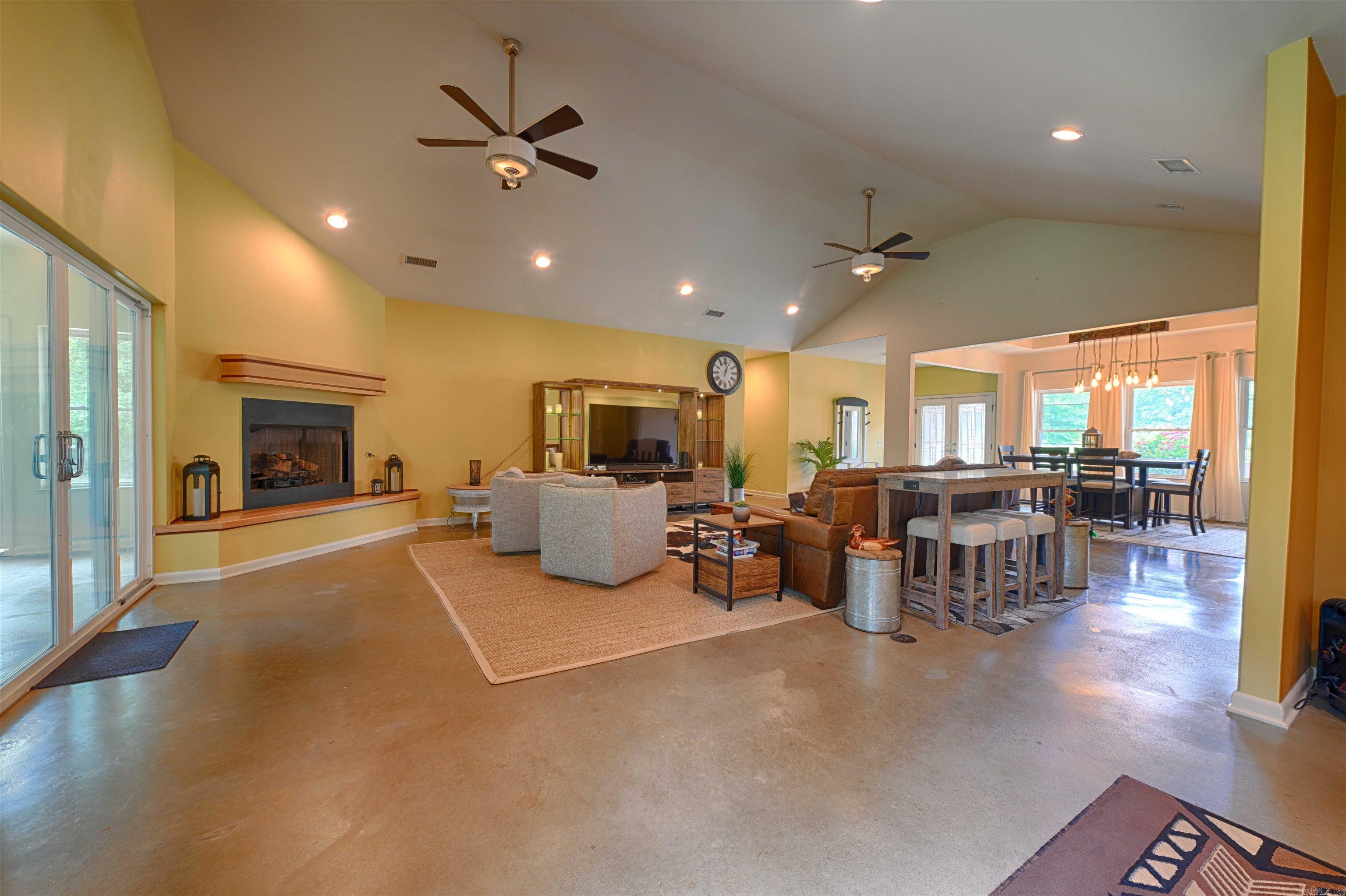 MAZARN ESTATES - Residential