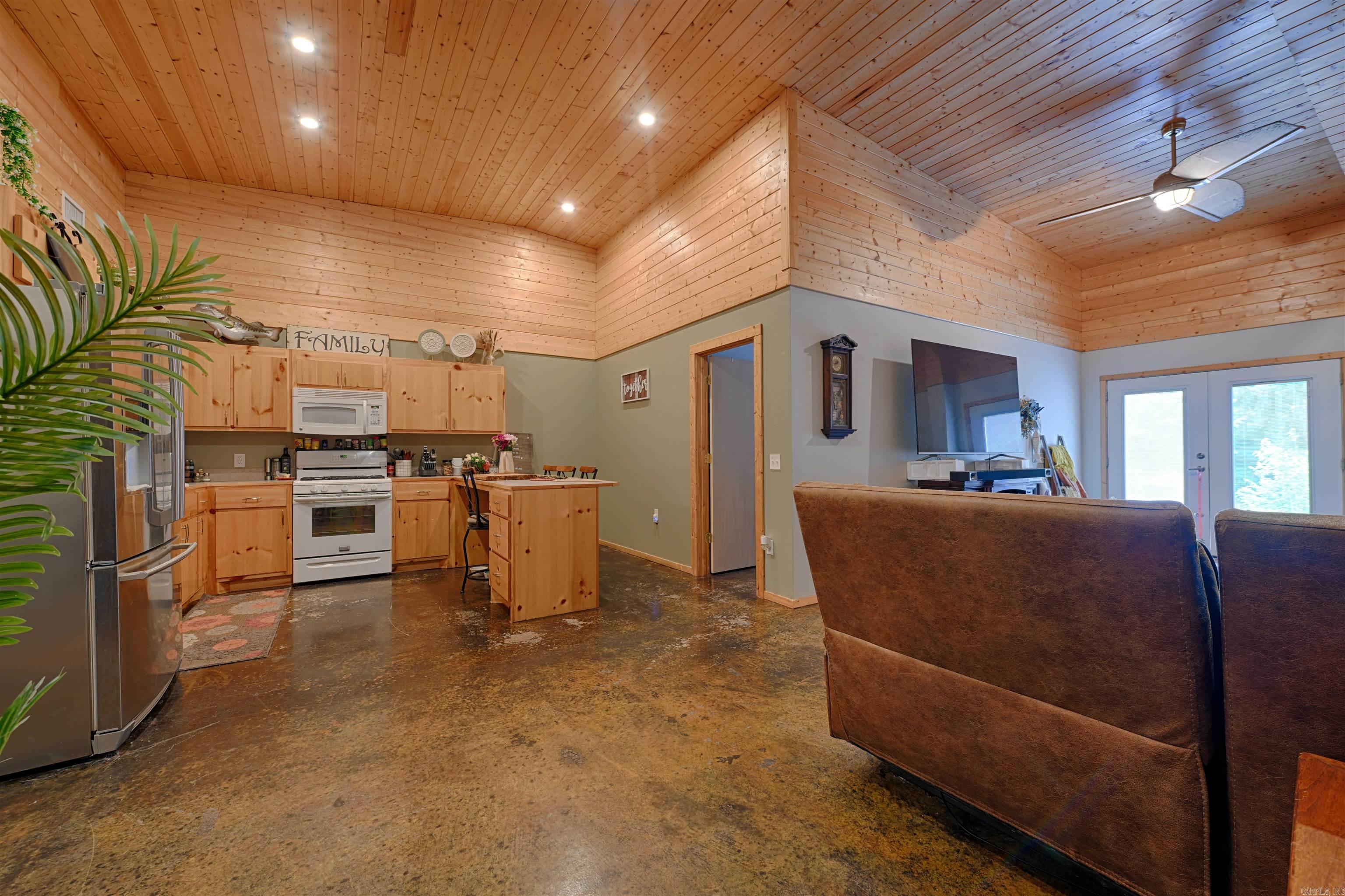 MAZARN ESTATES - Residential