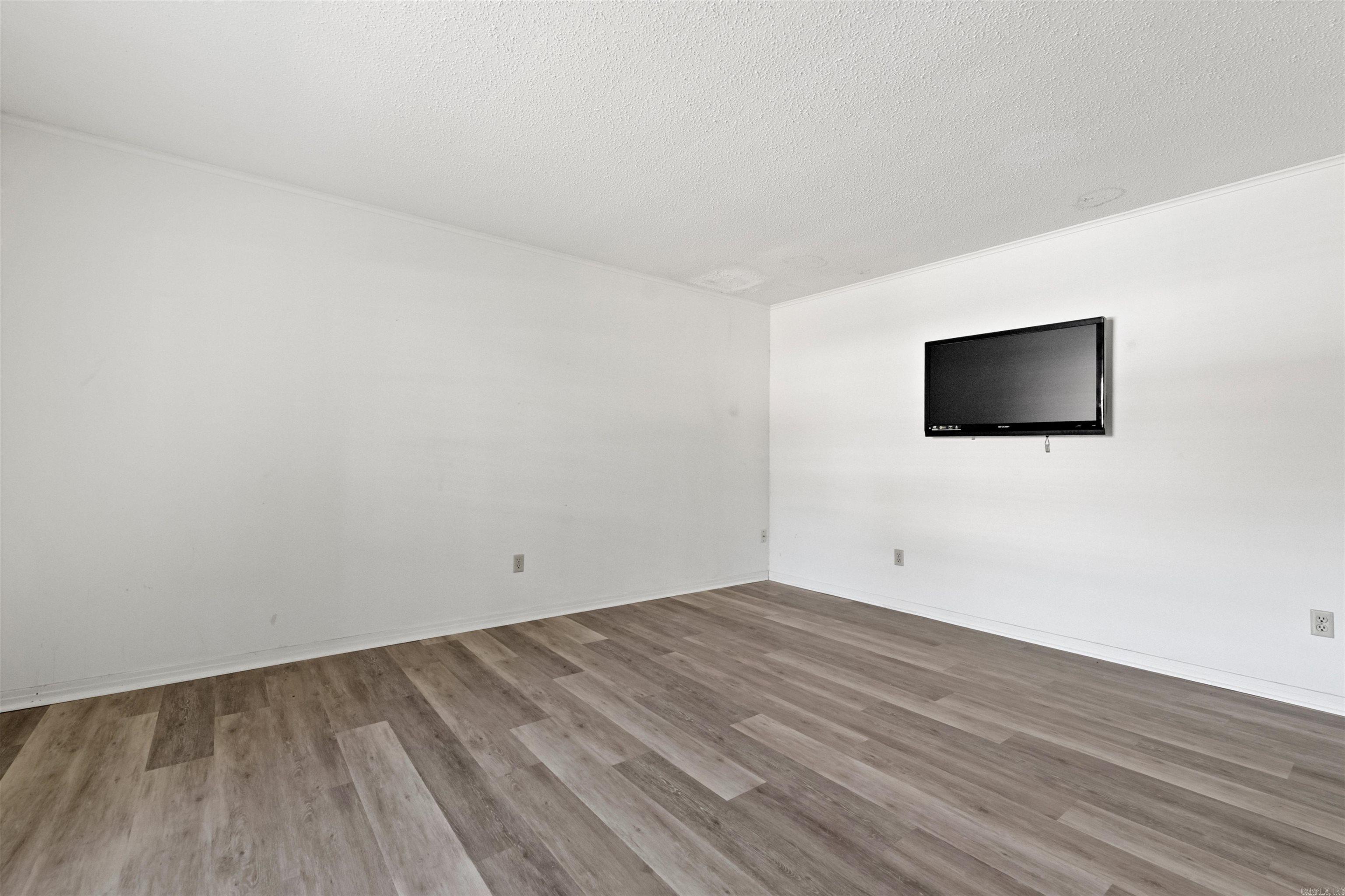 LAKEWOOD NE - Residential