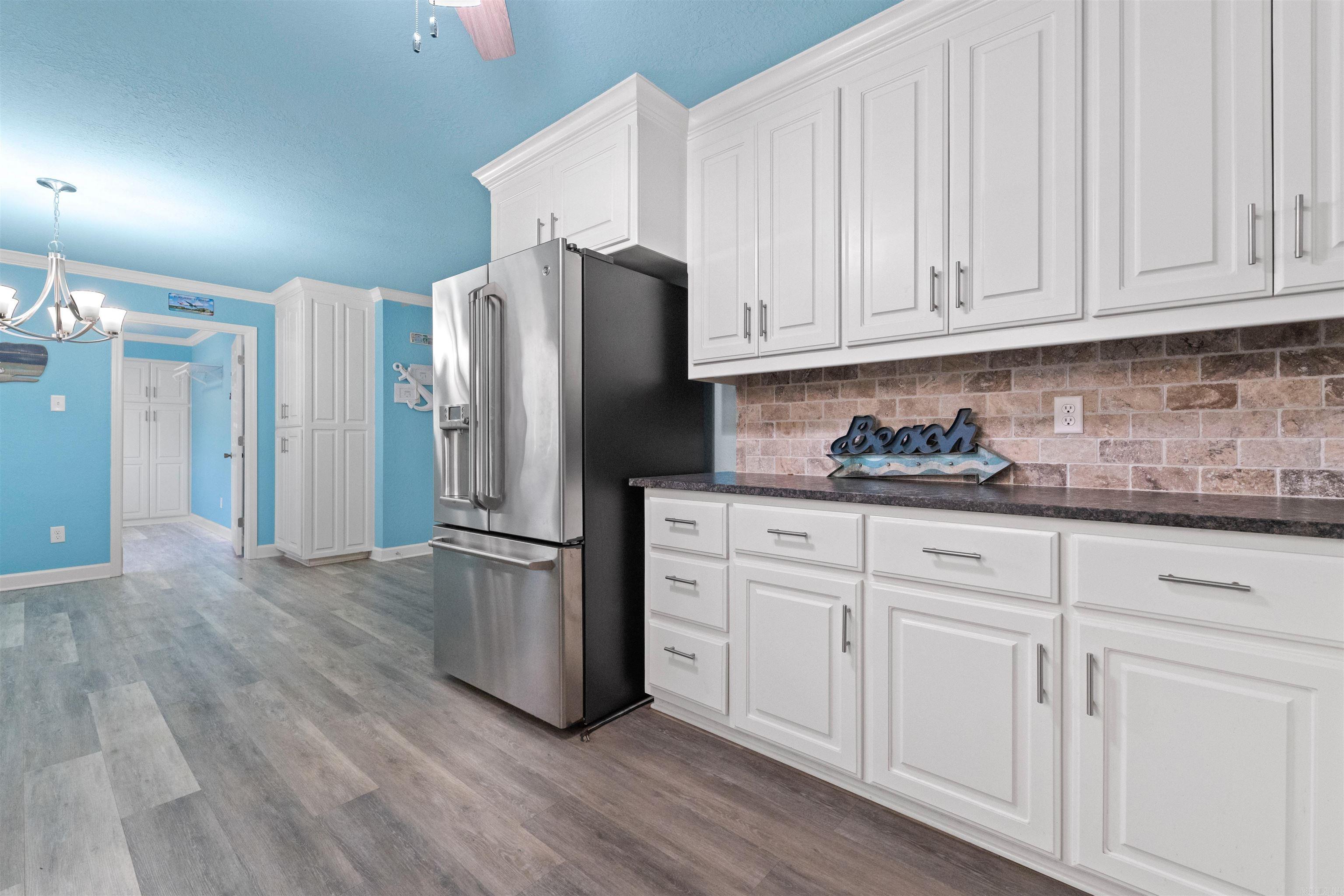 LAKEWOOD NE - Residential