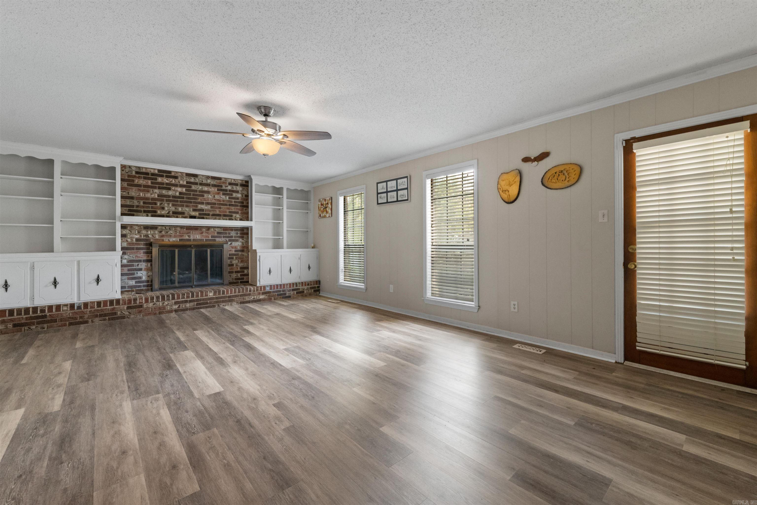 LAKEWOOD NE - Residential