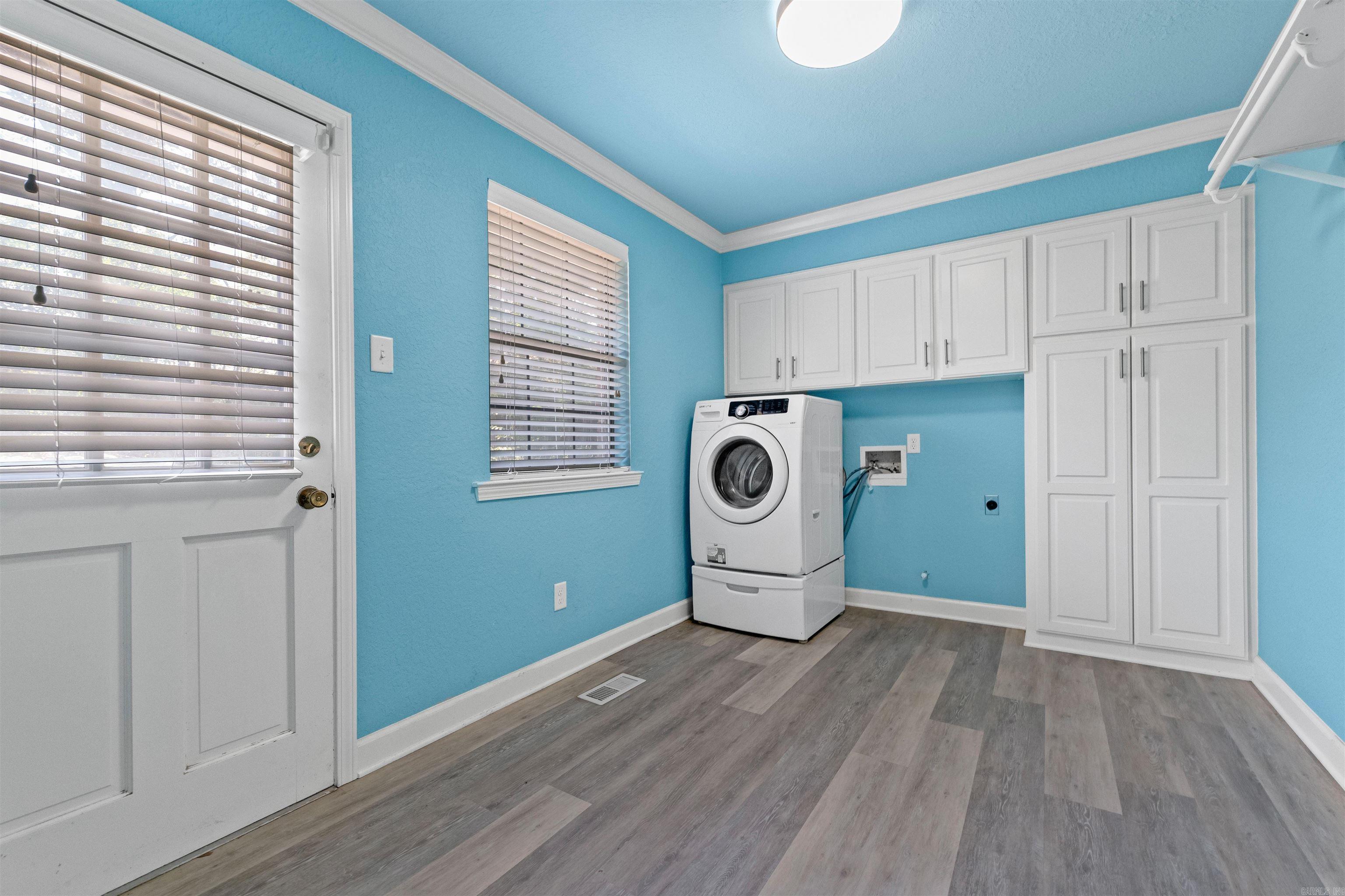 LAKEWOOD NE - Residential