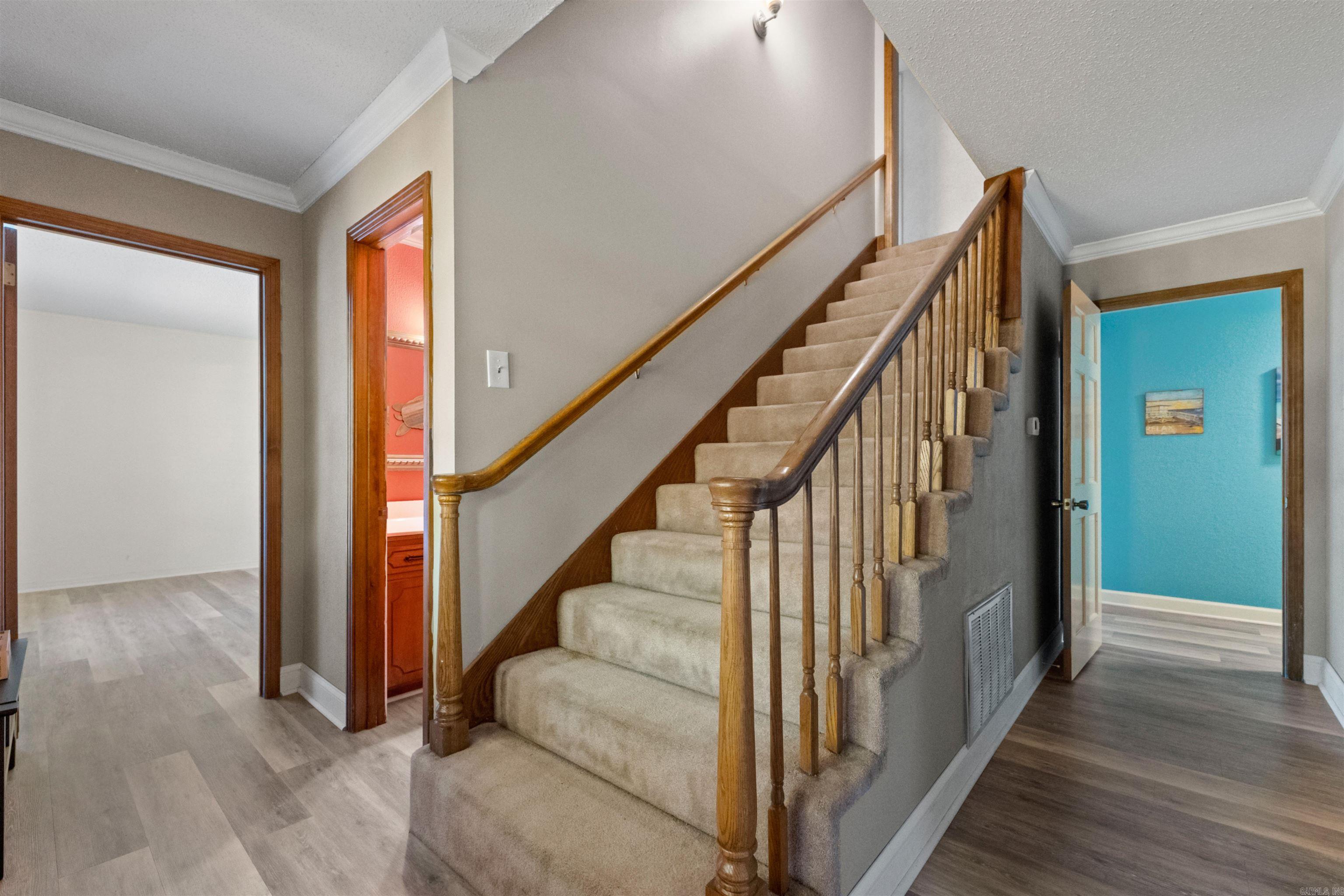 LAKEWOOD NE - Residential