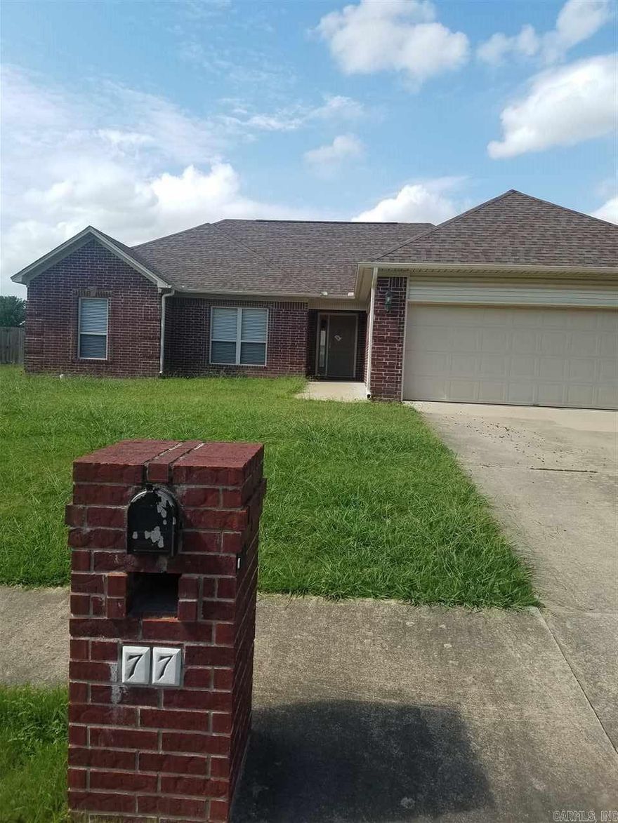 Beautiful 4 Bedroom home in Austin. Fully Fenced Backyard. No indoor pets