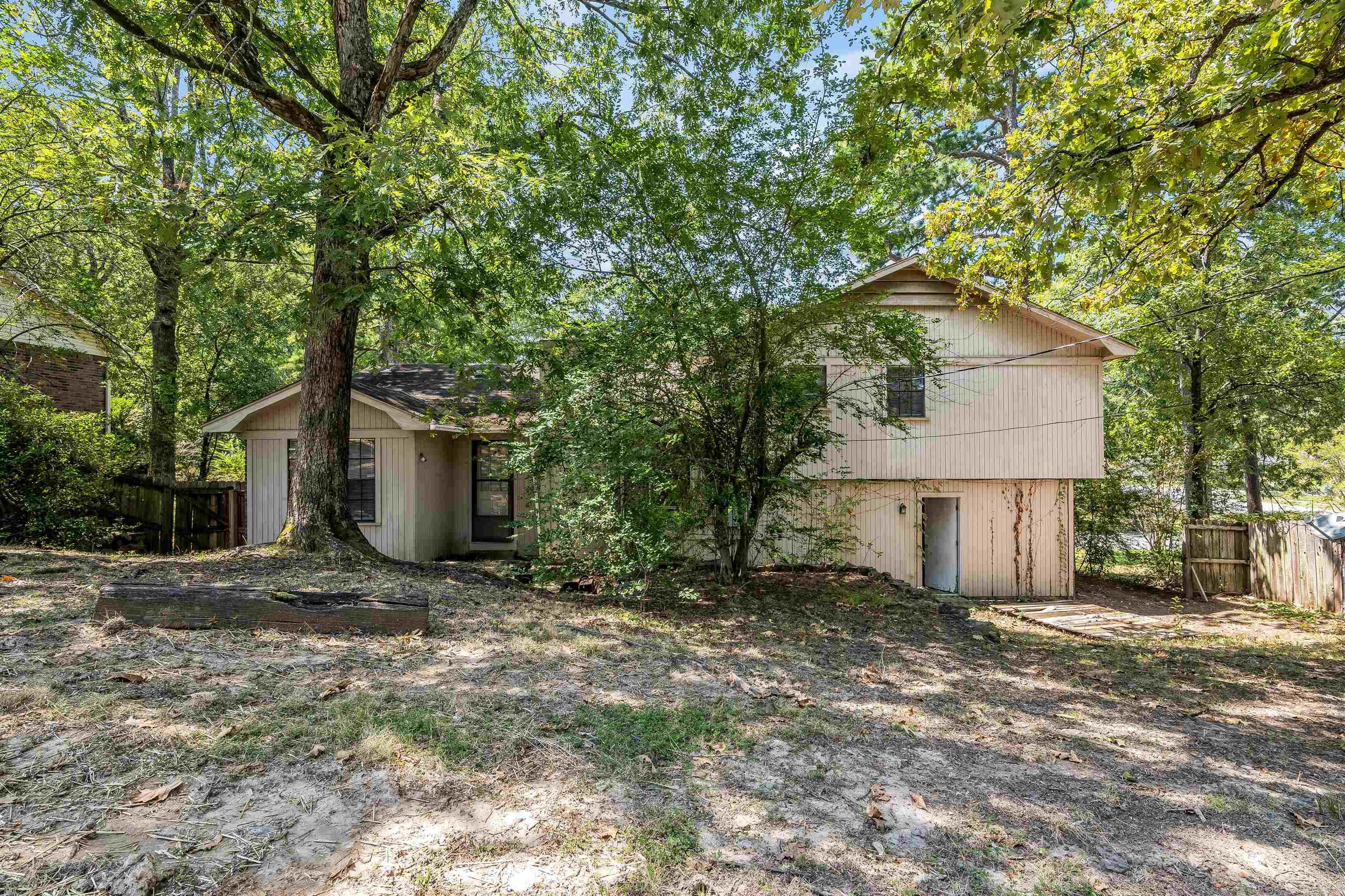 PLEASANT TREE - Residential