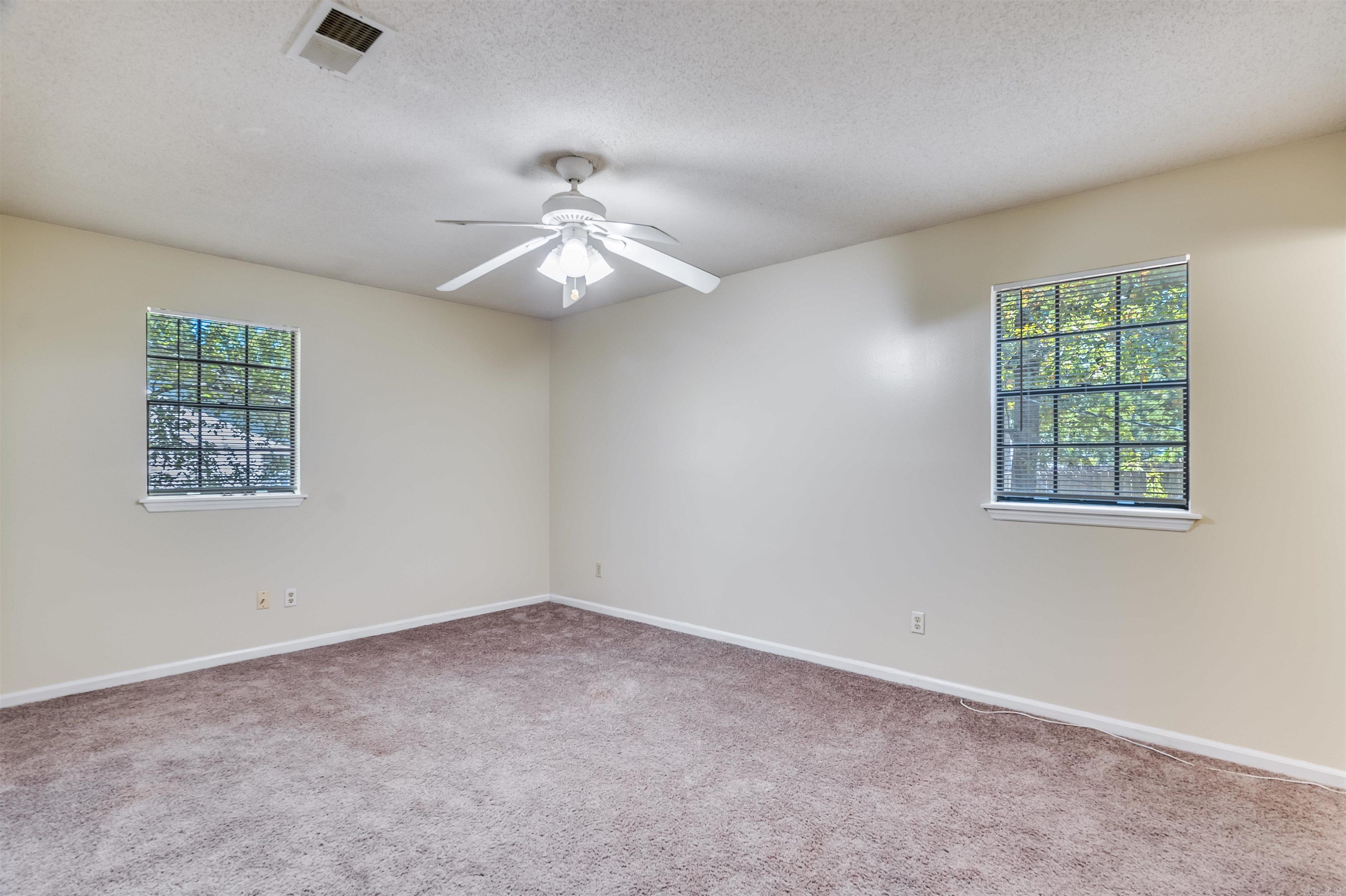 PLEASANT TREE - Residential