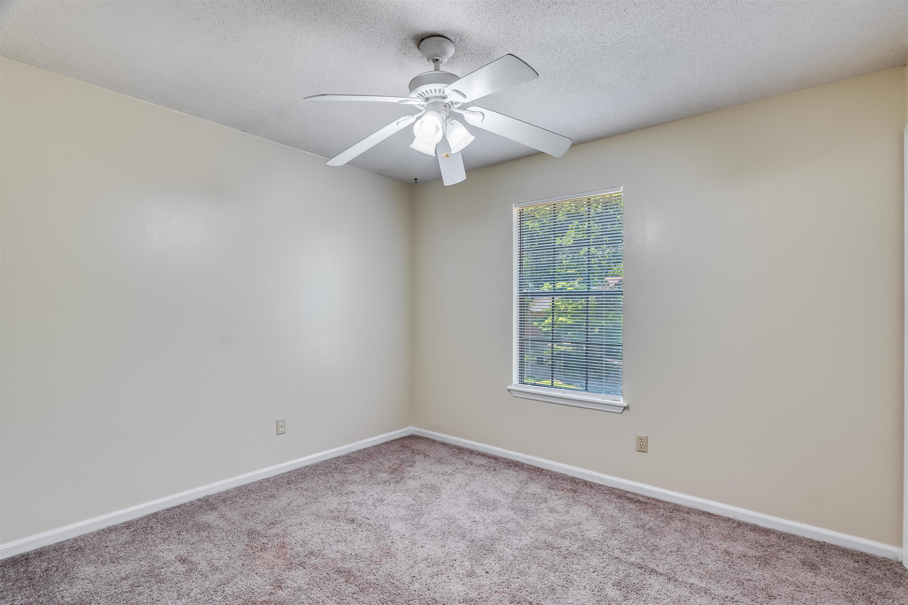 PLEASANT TREE - Residential