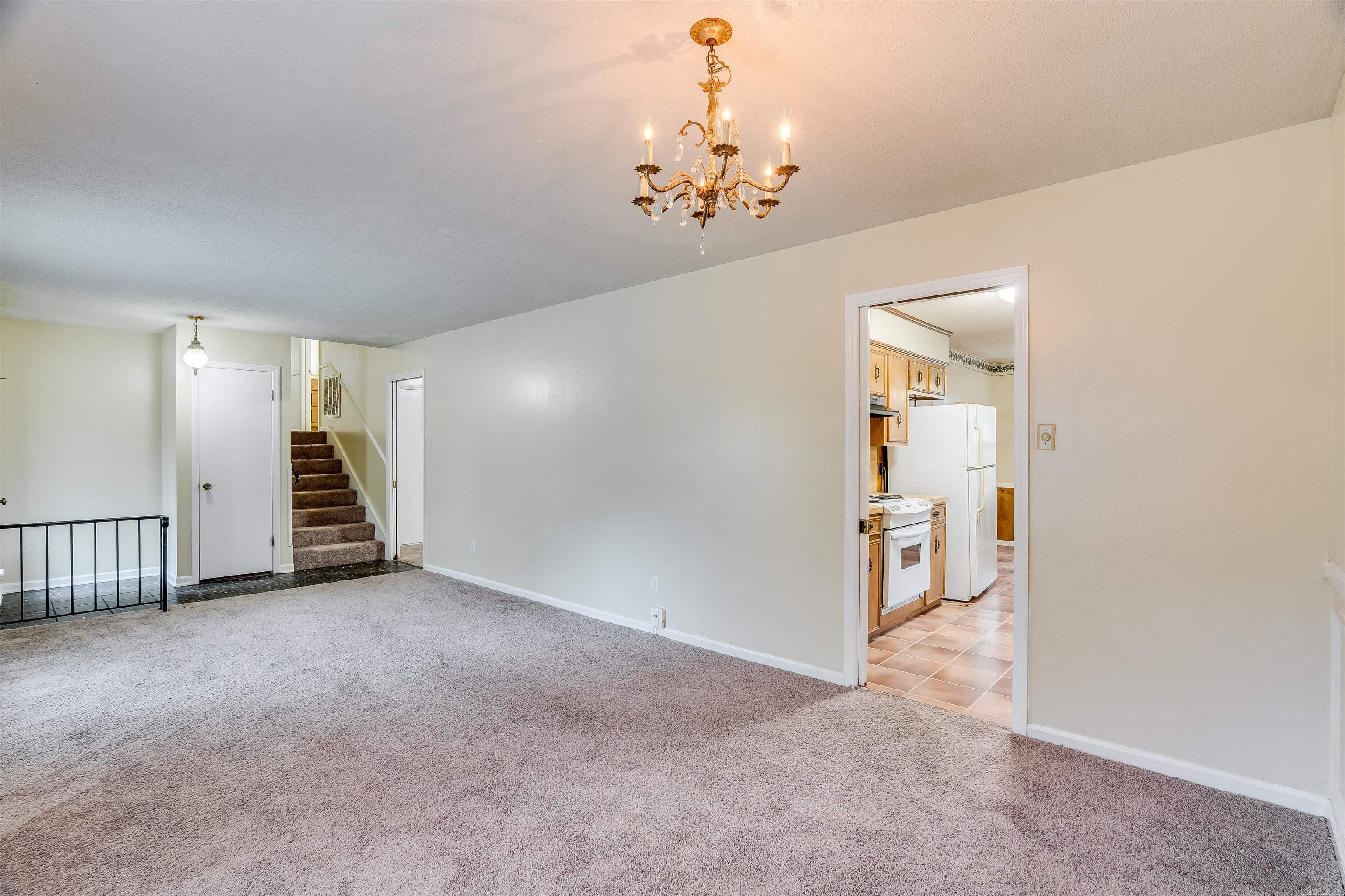 PLEASANT TREE - Residential