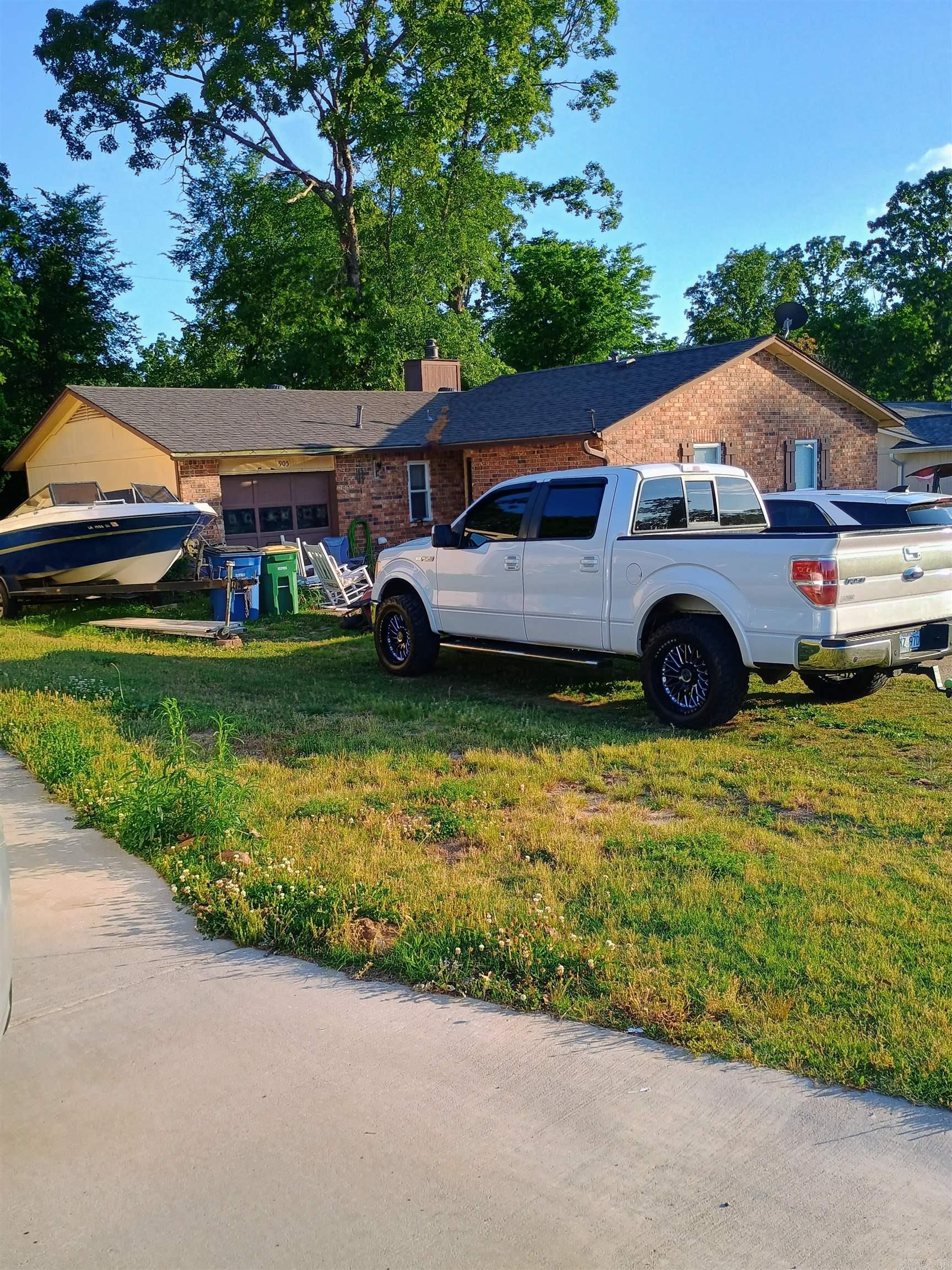 BRENTWOOD - Residential