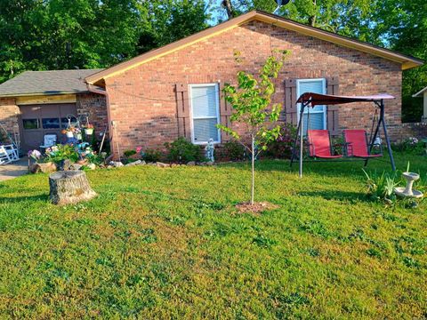 Photo of 905 Nocole Drive, North Little Rock, AR 72118 (MLS # 26017213)