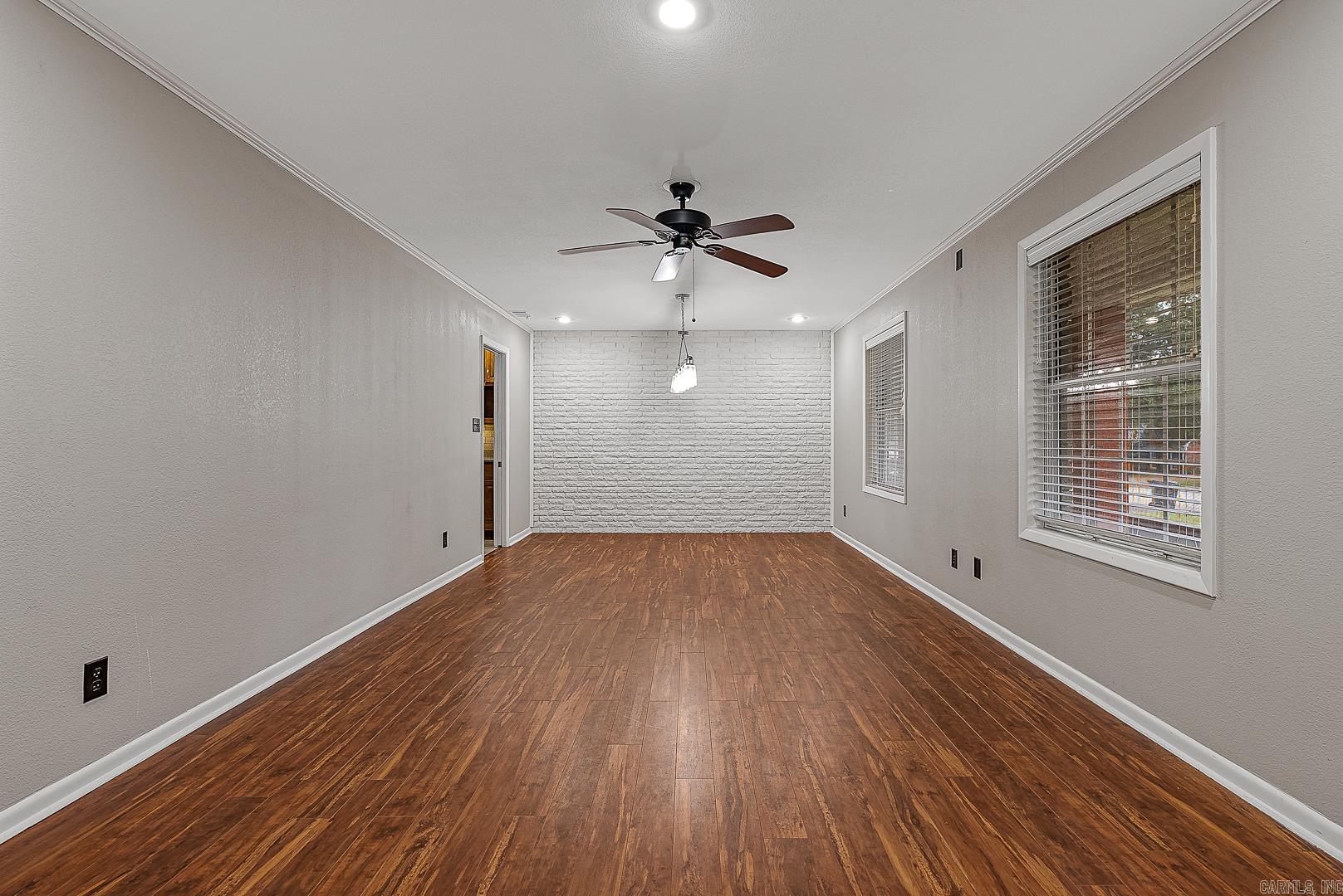 WOODLAND PARK - Residential