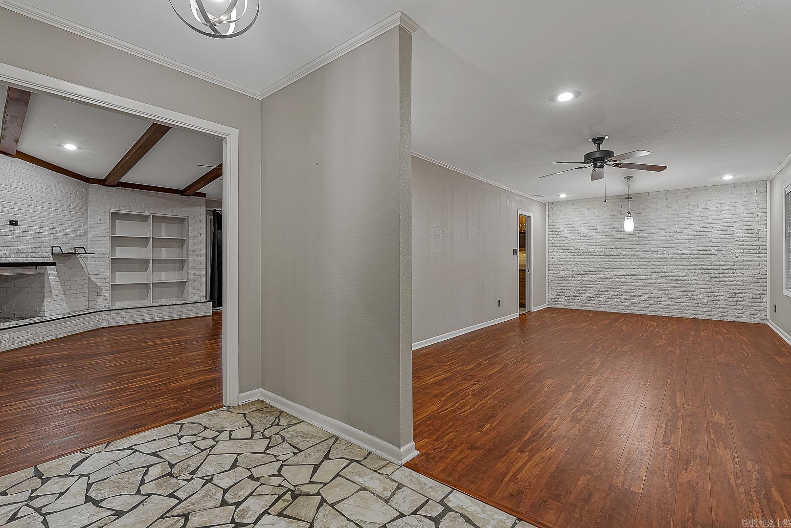 WOODLAND PARK - Residential