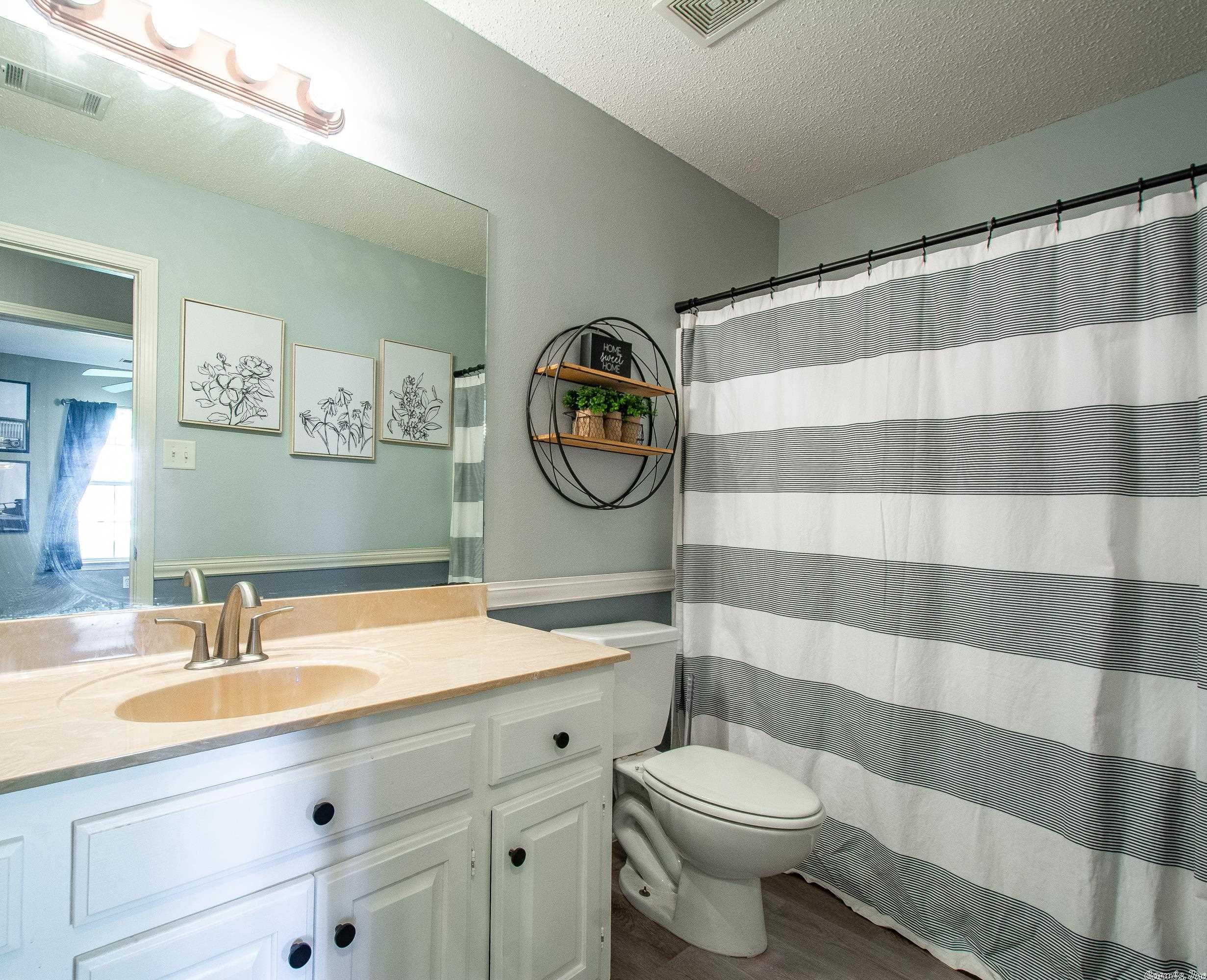 EMERALD VALLEY - Residential