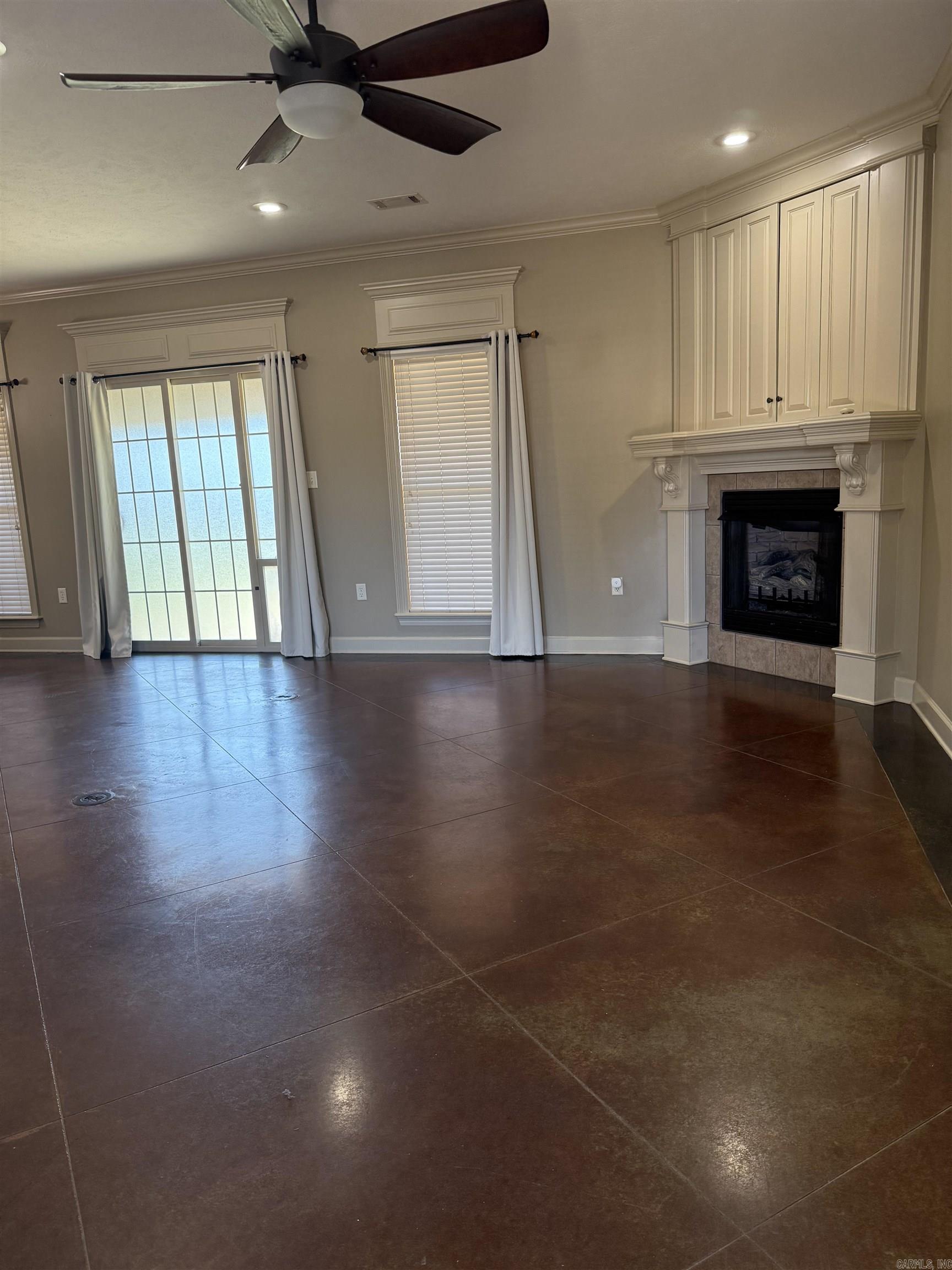 SKYLINE MEADOWS - Residential