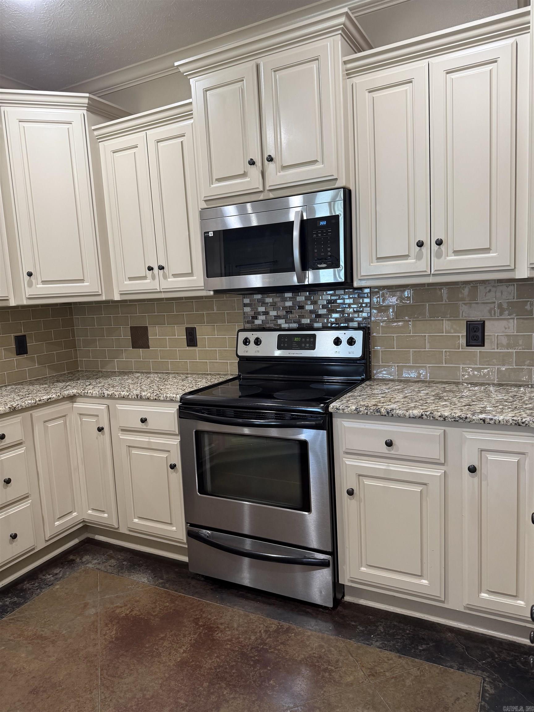 SKYLINE MEADOWS - Residential