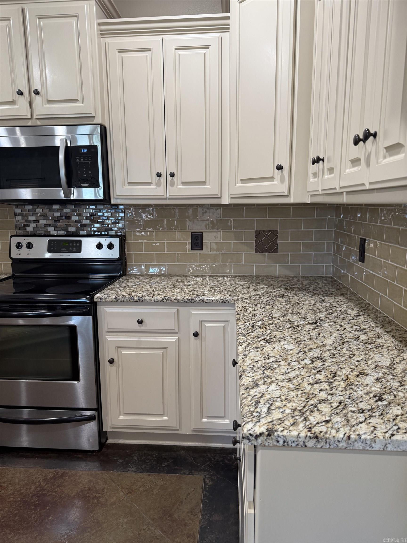 SKYLINE MEADOWS - Residential