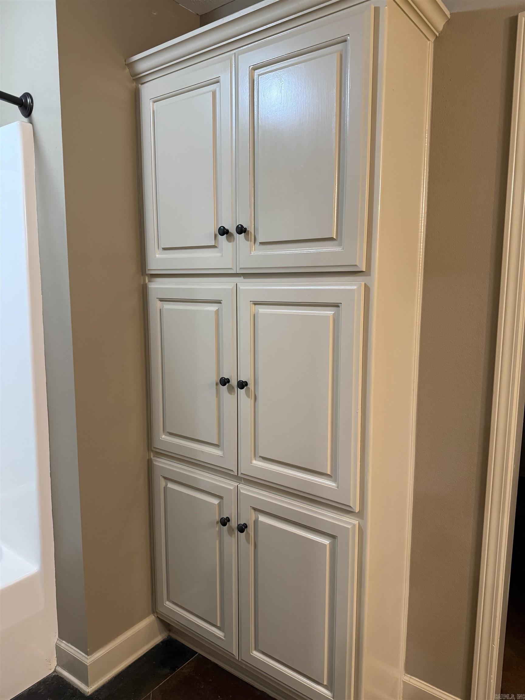 SKYLINE MEADOWS - Residential