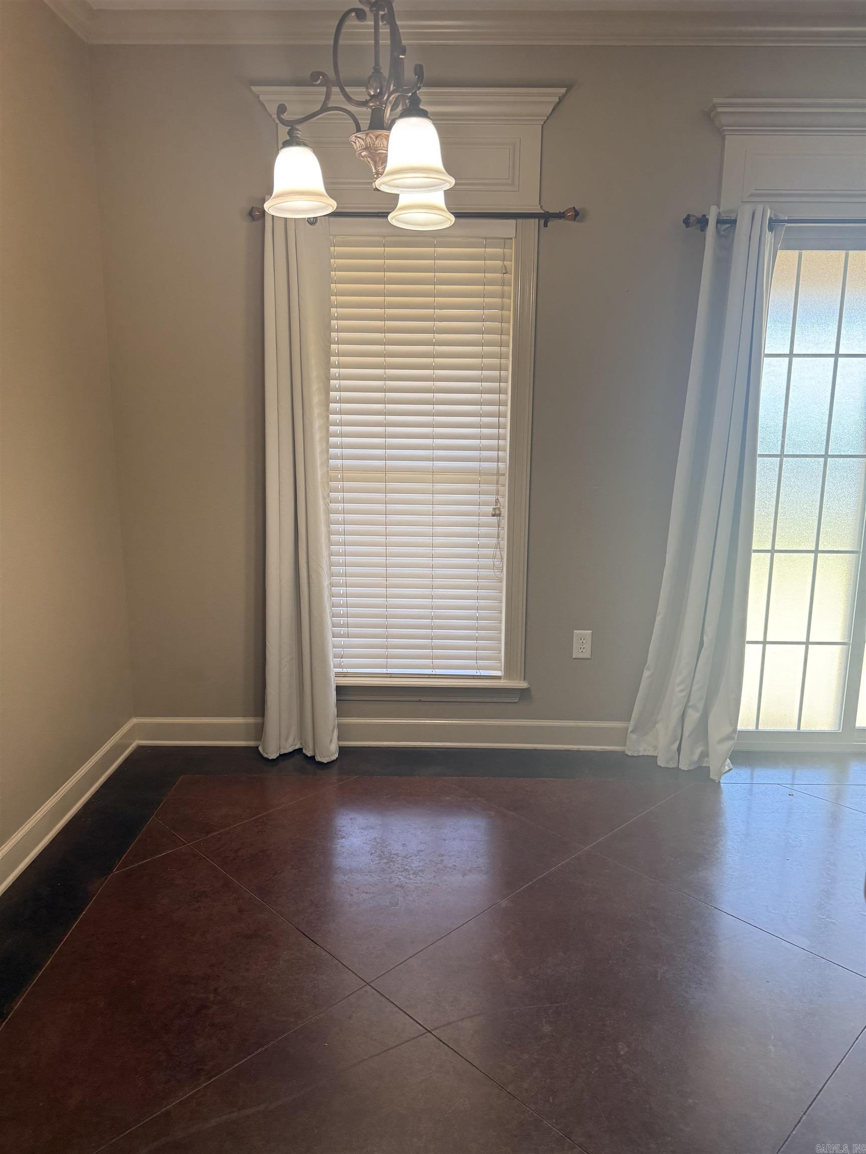 SKYLINE MEADOWS - Residential