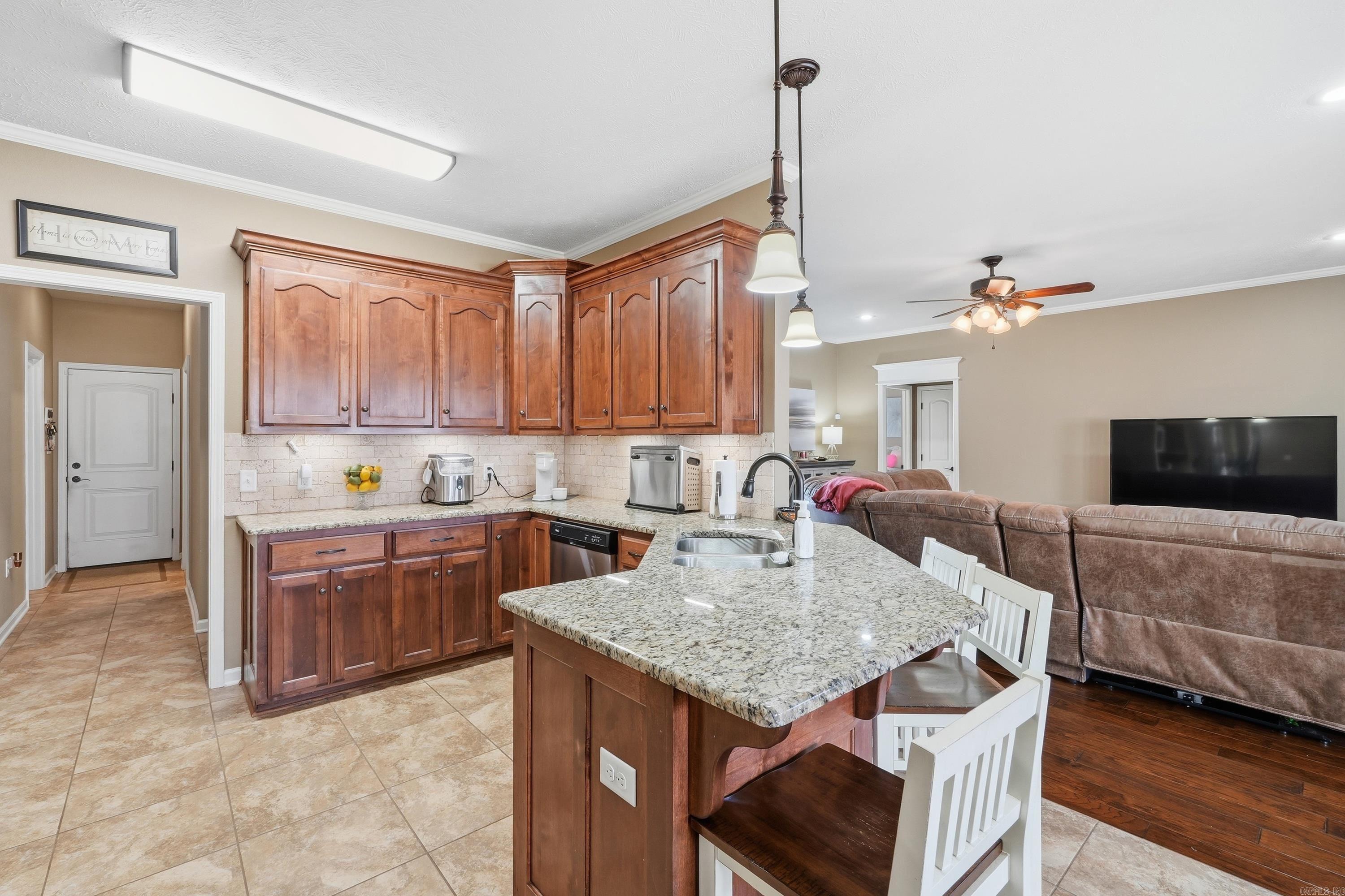 CEDAR KNOLLS & CEDAR VIEW - Residential