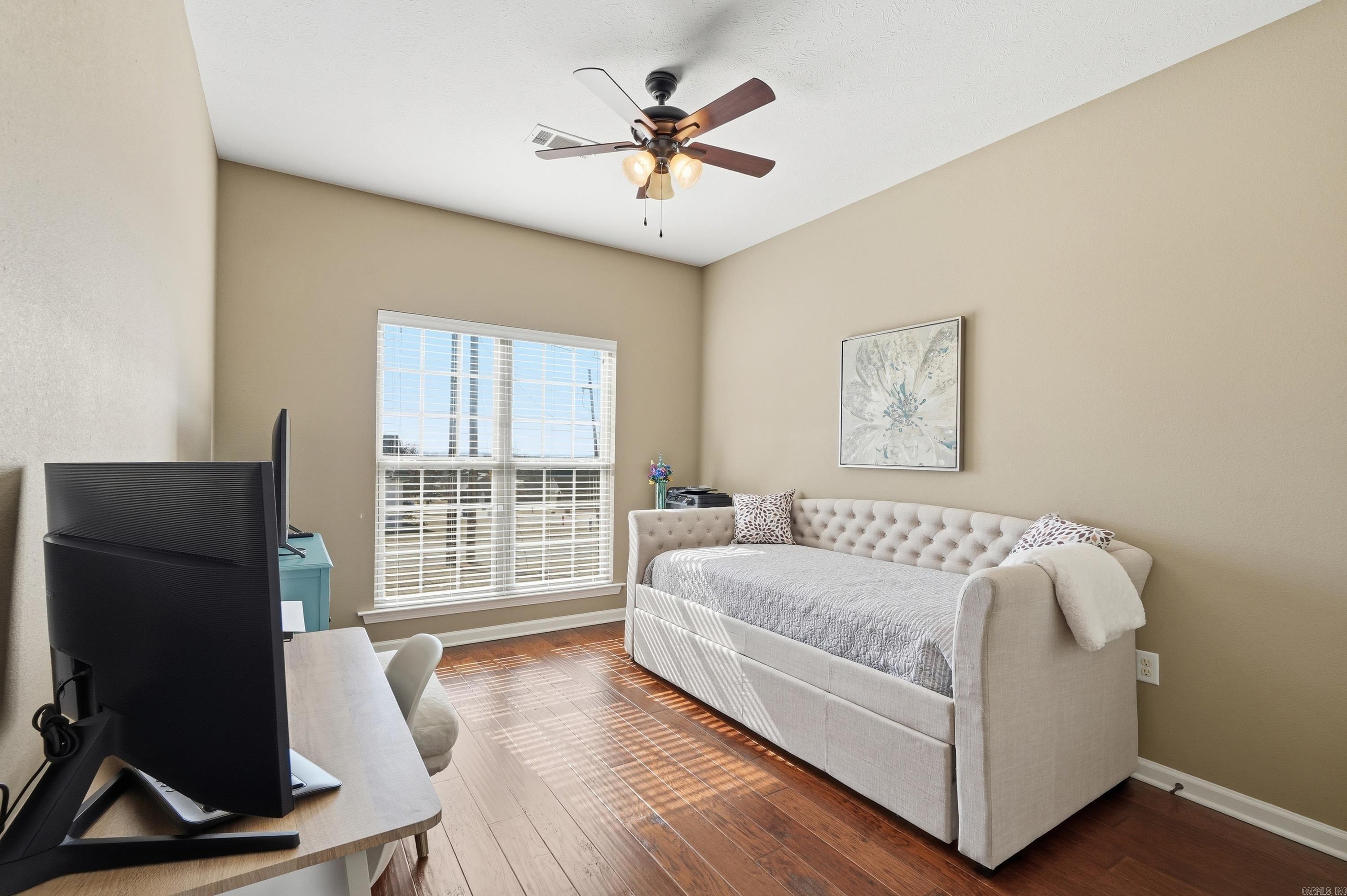 CEDAR KNOLLS & CEDAR VIEW - Residential